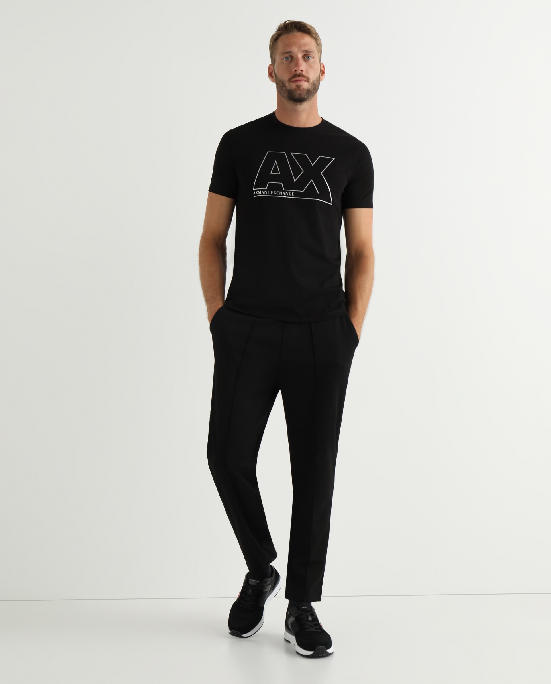 Armani Exchange - Pantalón deportivo largo de hombre negro.