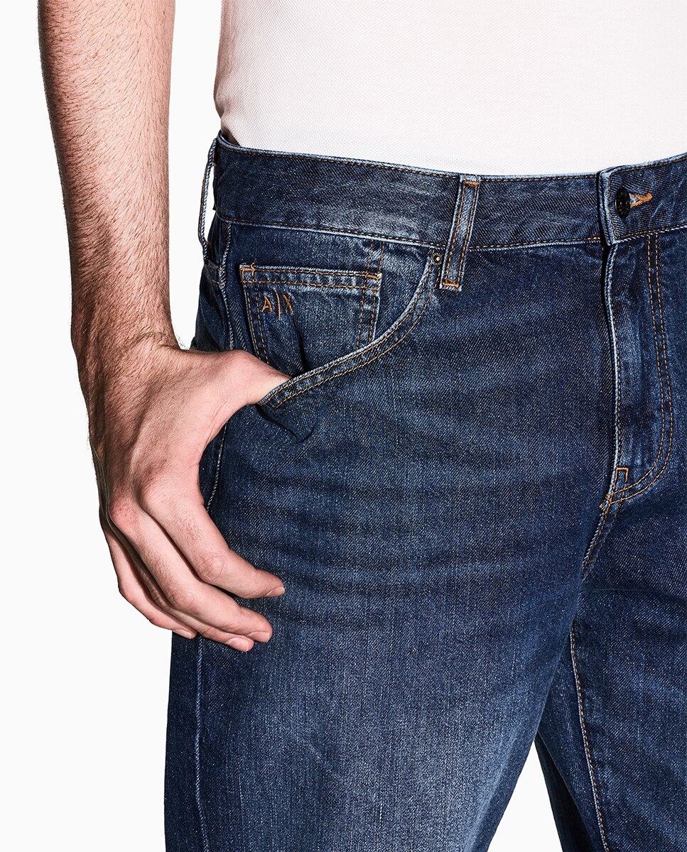 Jeans J16 fit Straight com Lavagem Média Azul-índigo-4