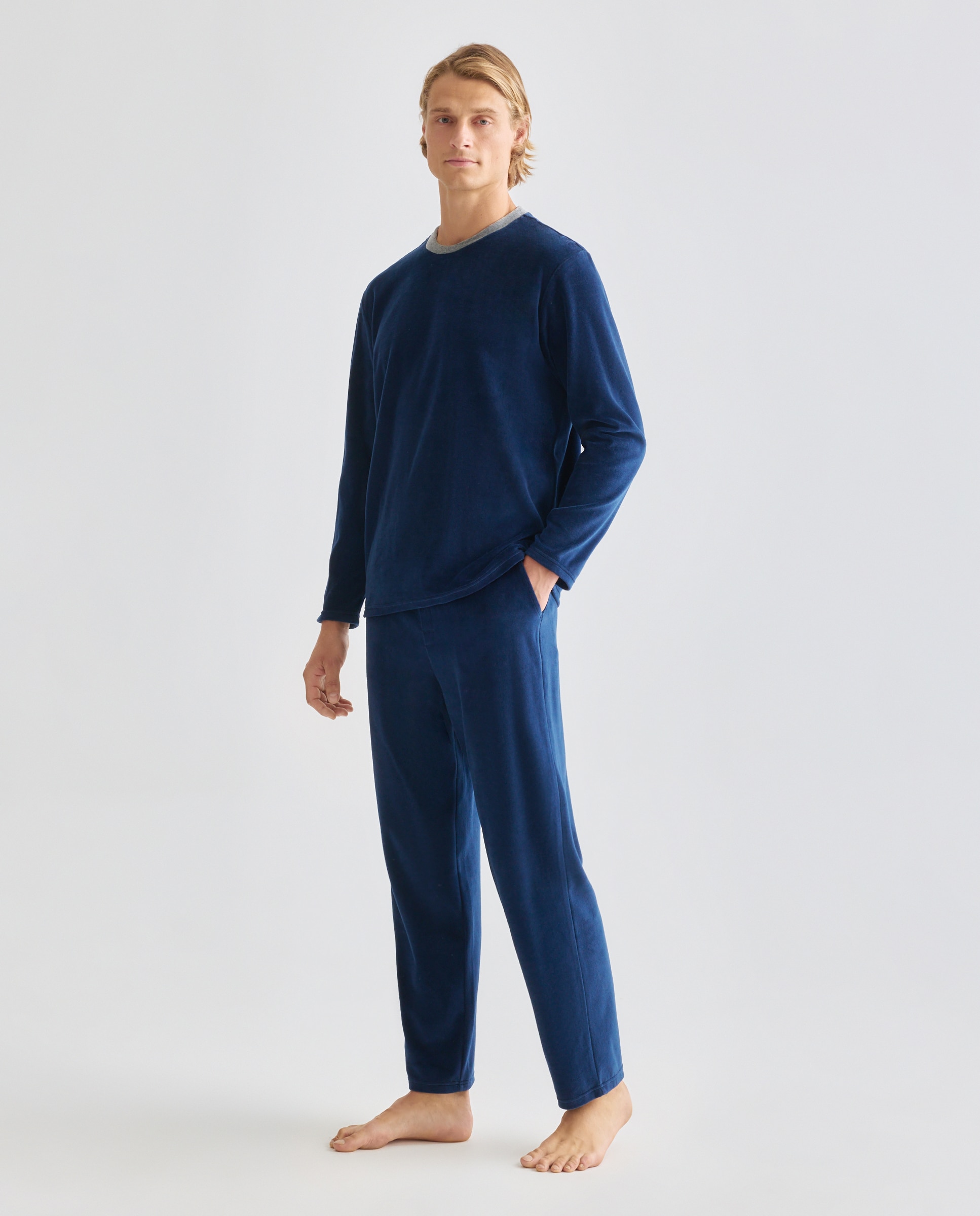 Imagem 0 de Pijama Comprido de Veludo às Riscas