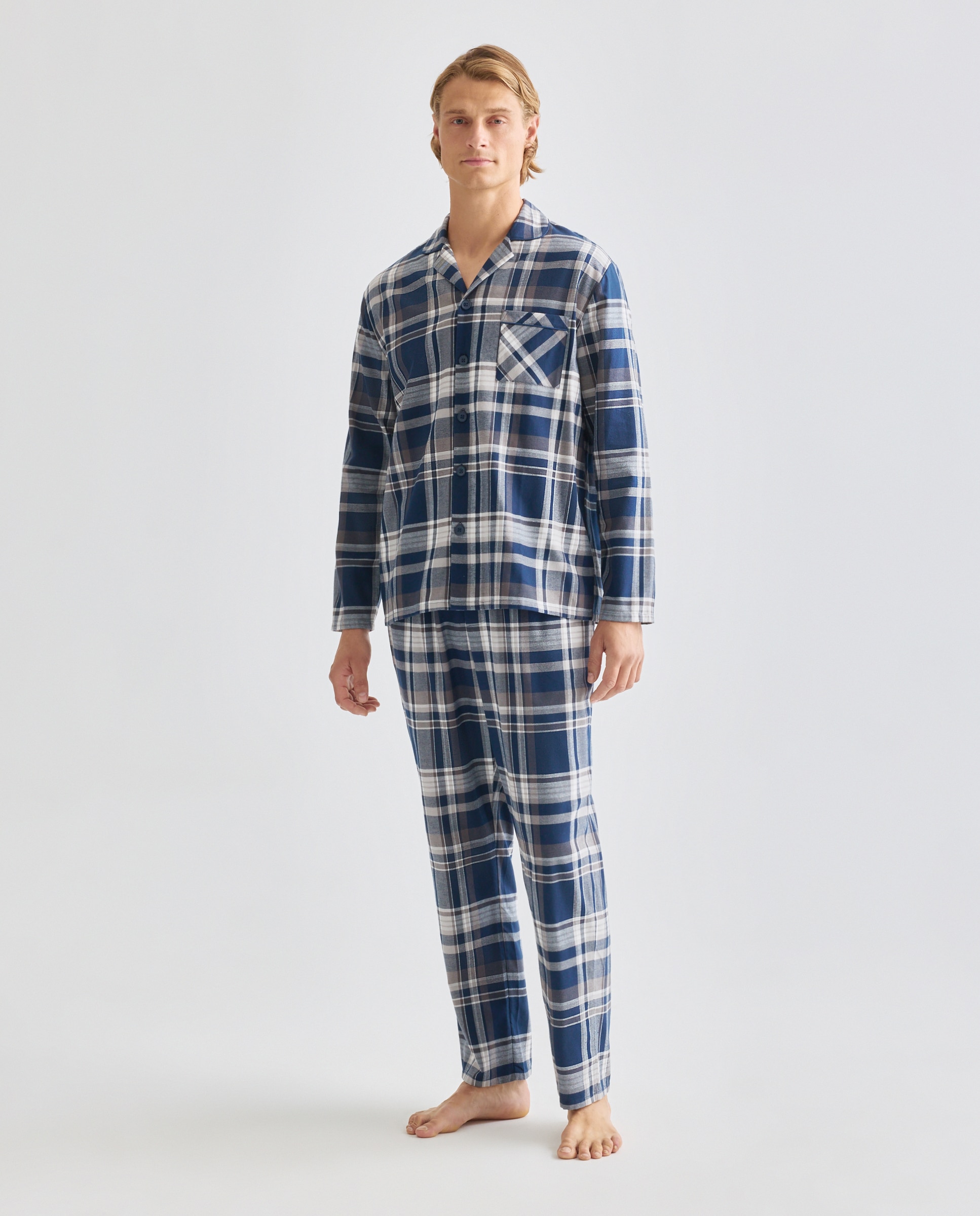 Imagem 0 de Pijama Comprido de Tecido aos Quadrados