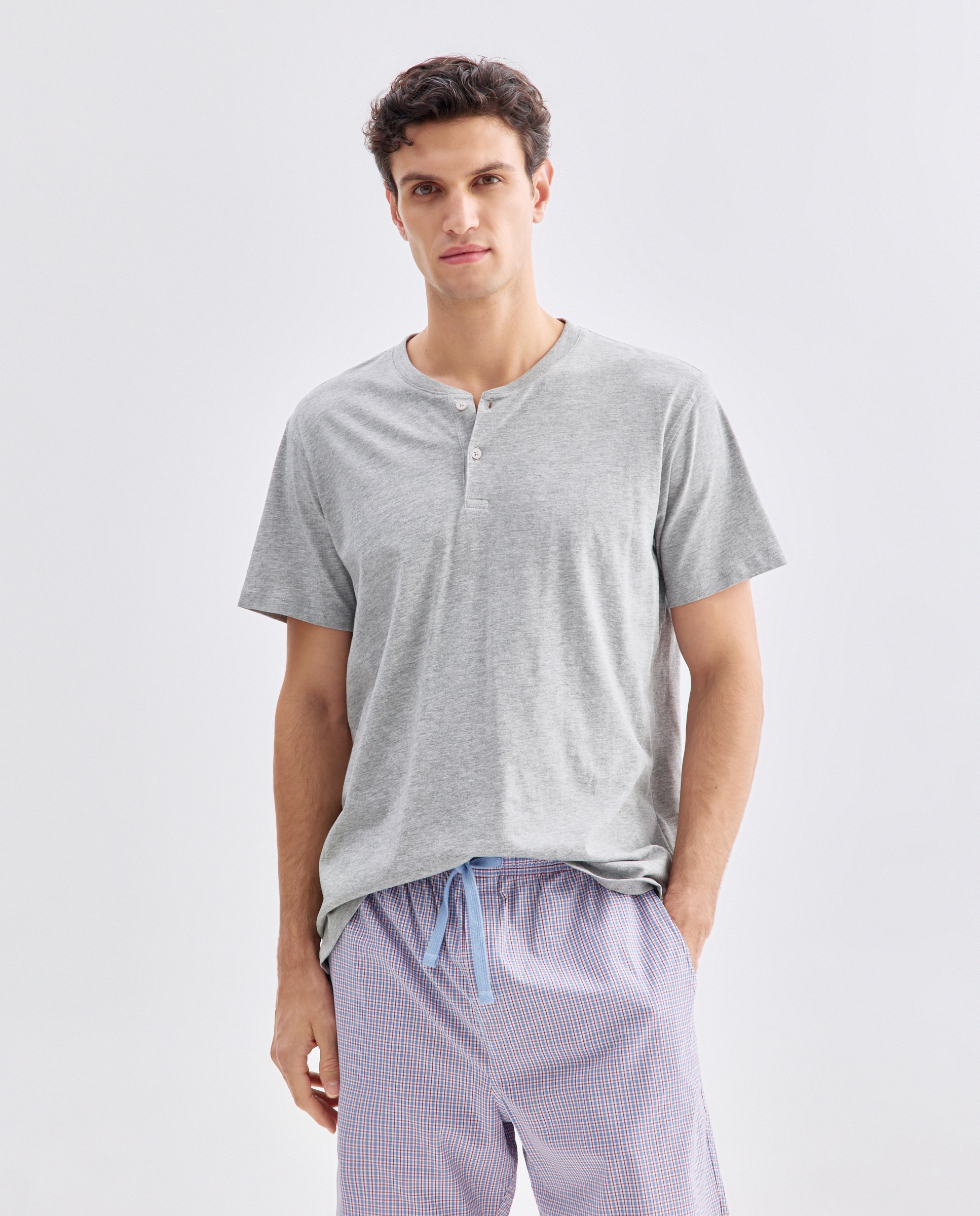 Imagem 0 de T-shirt de Pijama com Gola Tipo Padeiro e Manga Curta