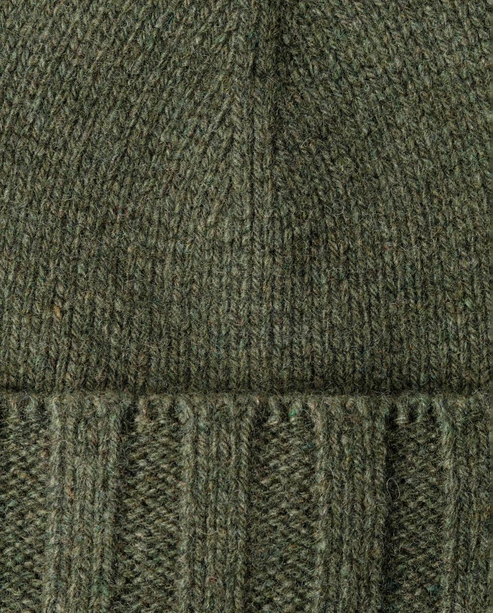 Gorro de Malha de Caxemira com Detalhe. Verde-militar-4