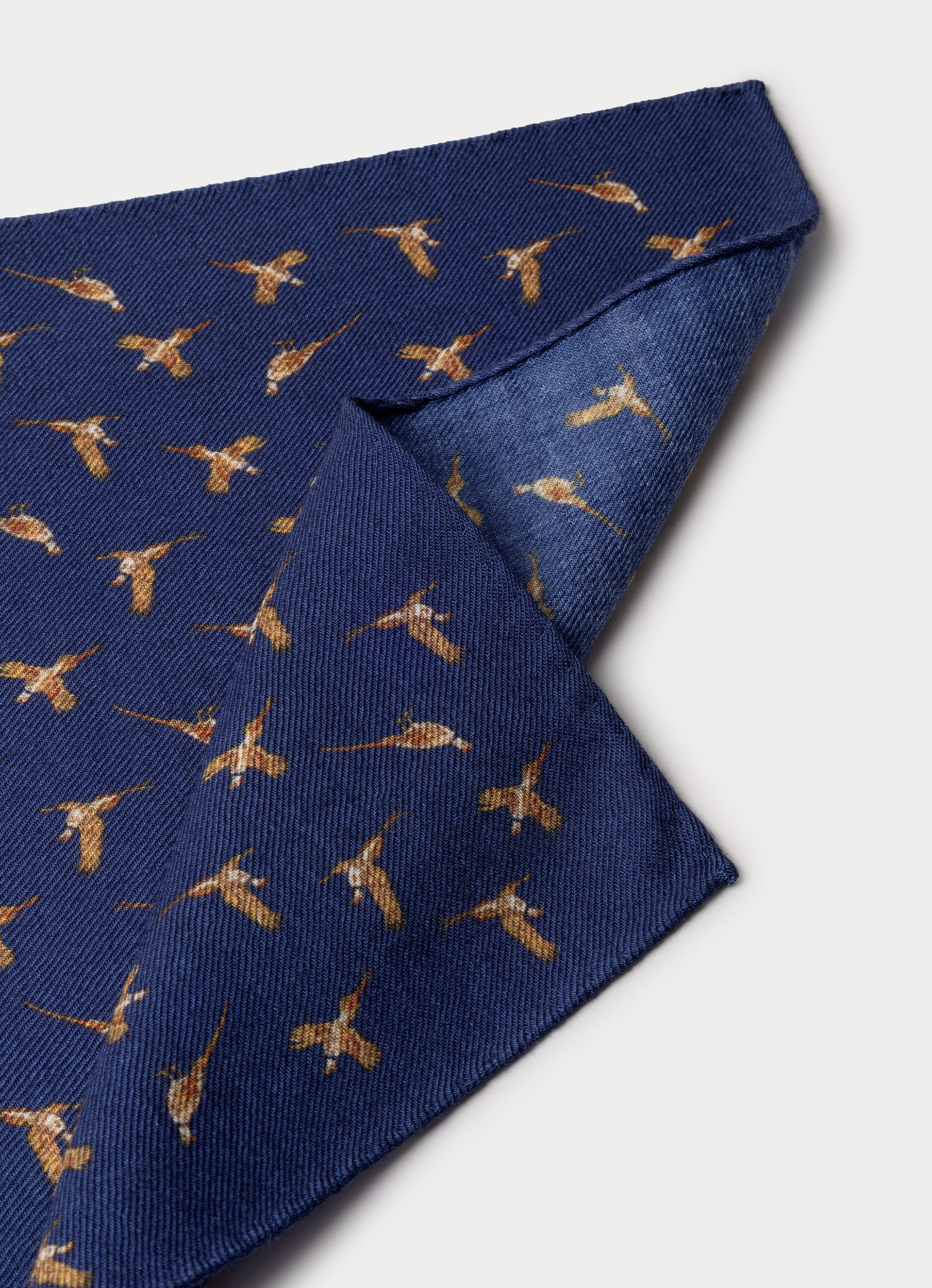 Lenço de Lã com Estampado de Motivos de Aves. Azul-marinho-2
