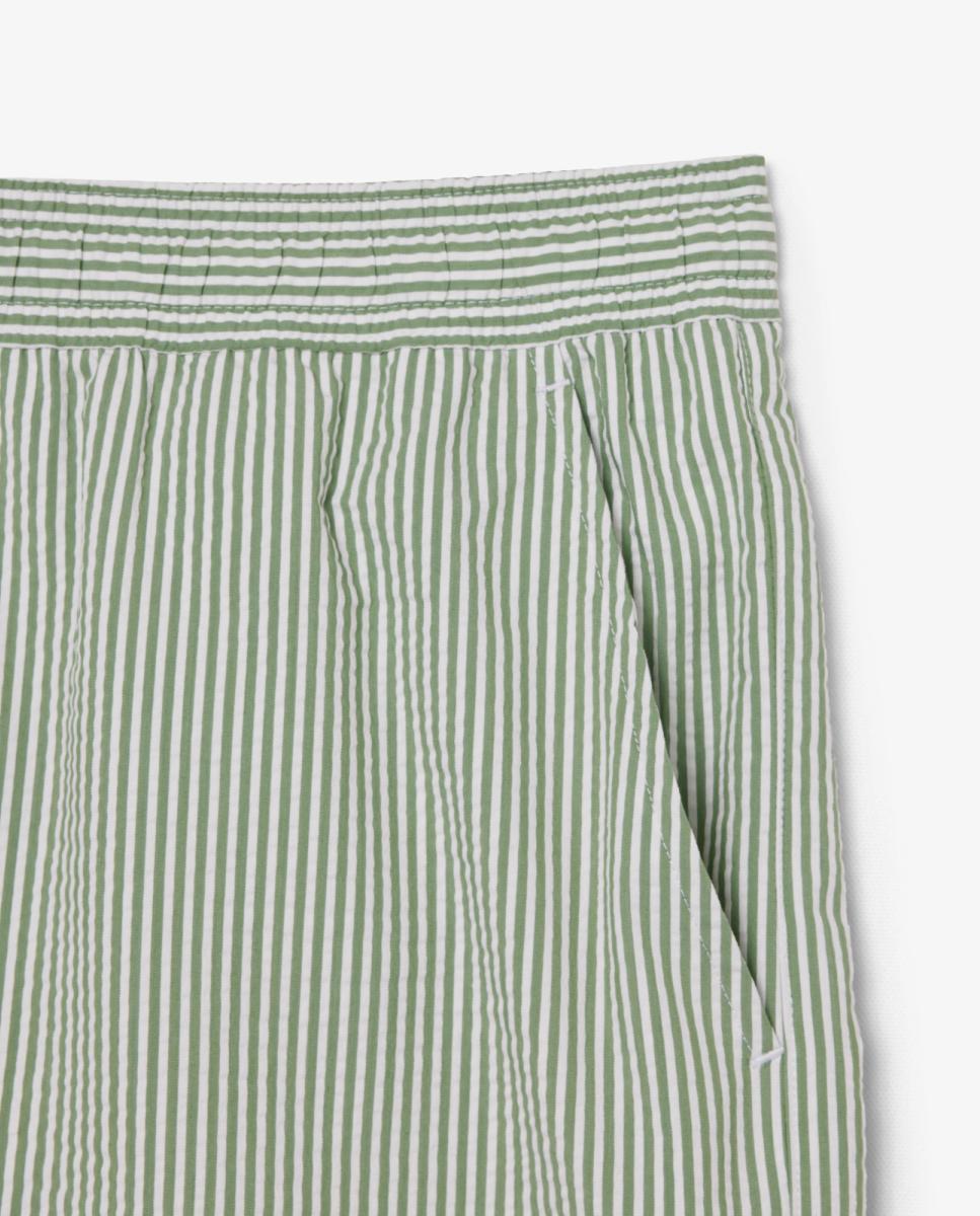 Calções de Banho de Seersucker às Riscas de Comprimento Médio Verde-claro-4