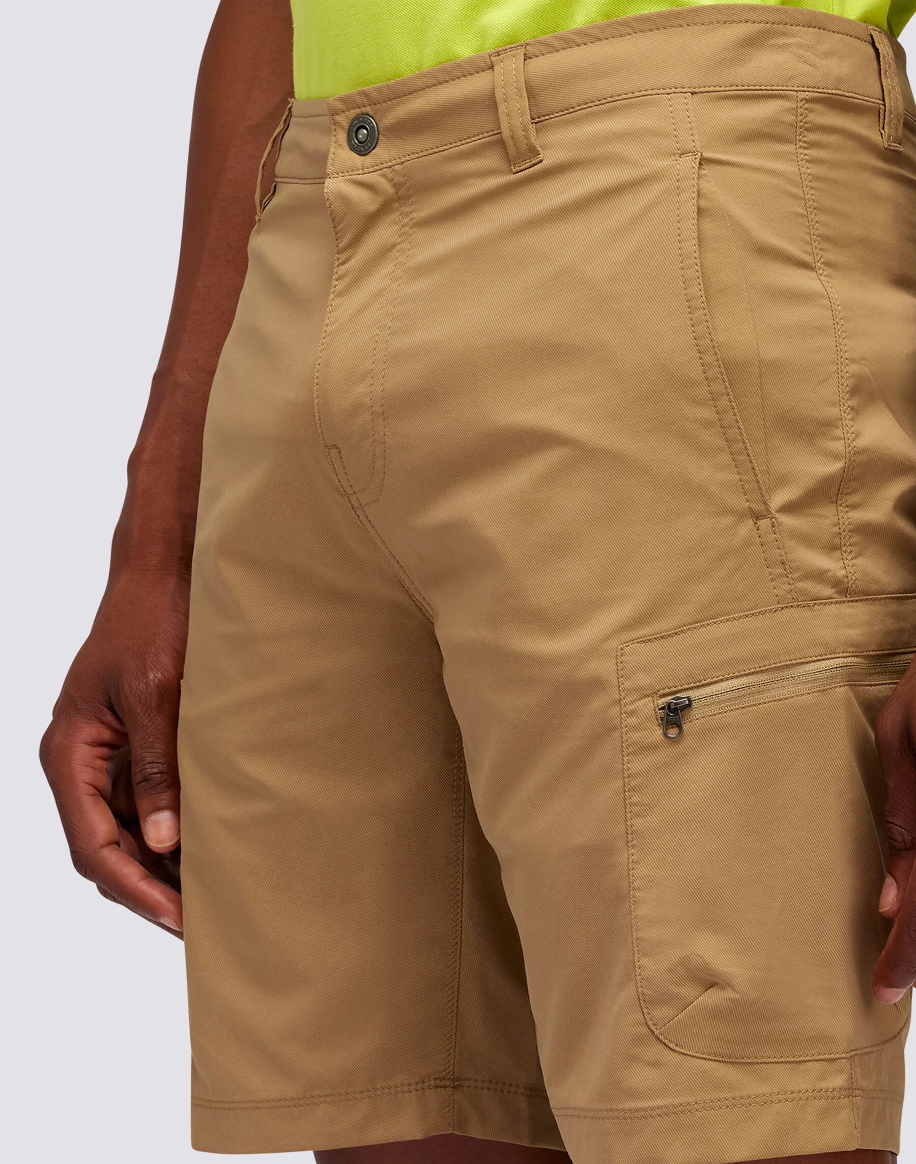 Bermudas Cargo com Bolso Traseiro e Fecho de Correr Tricolor Caqui-3