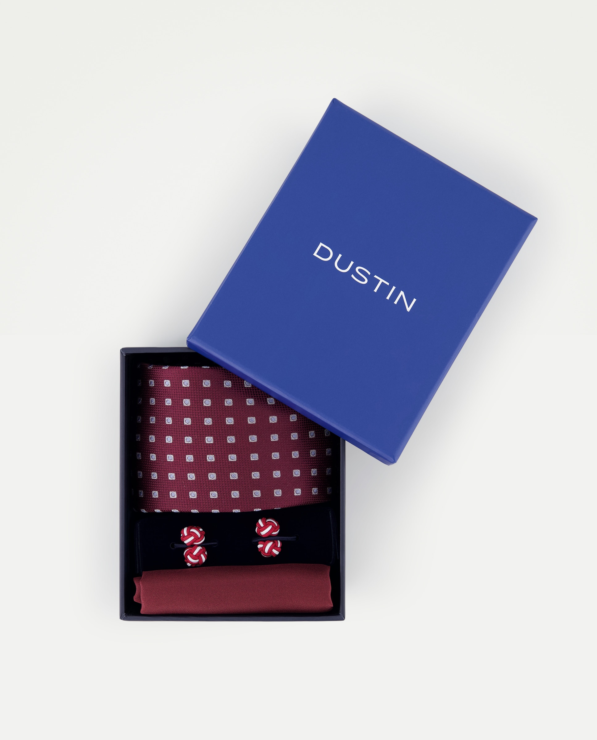 Imagem 0 de Estojo com Gravata de Seda, Botões de Punho e Lenço