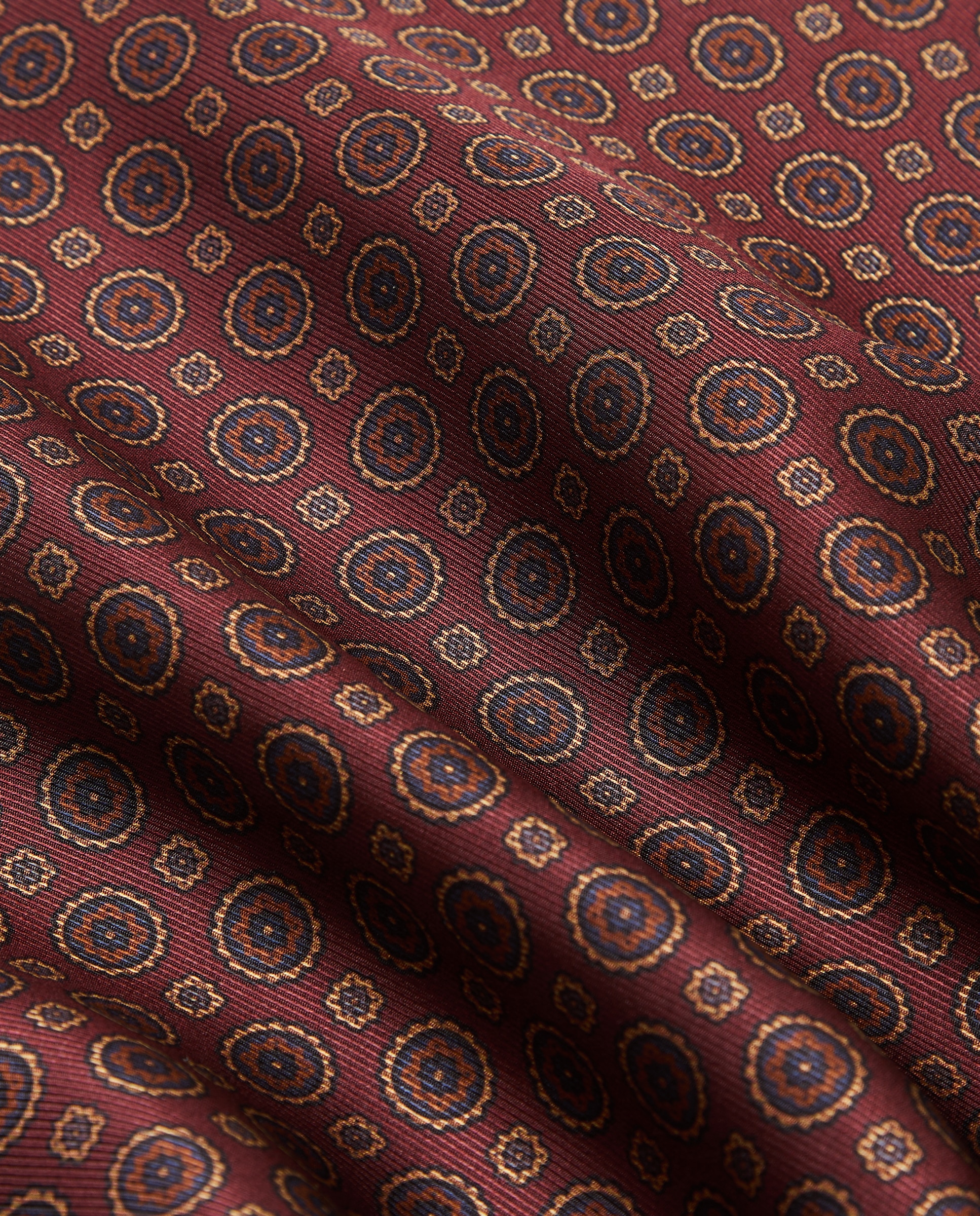 Lenço de Bolso em Seda Grená-2