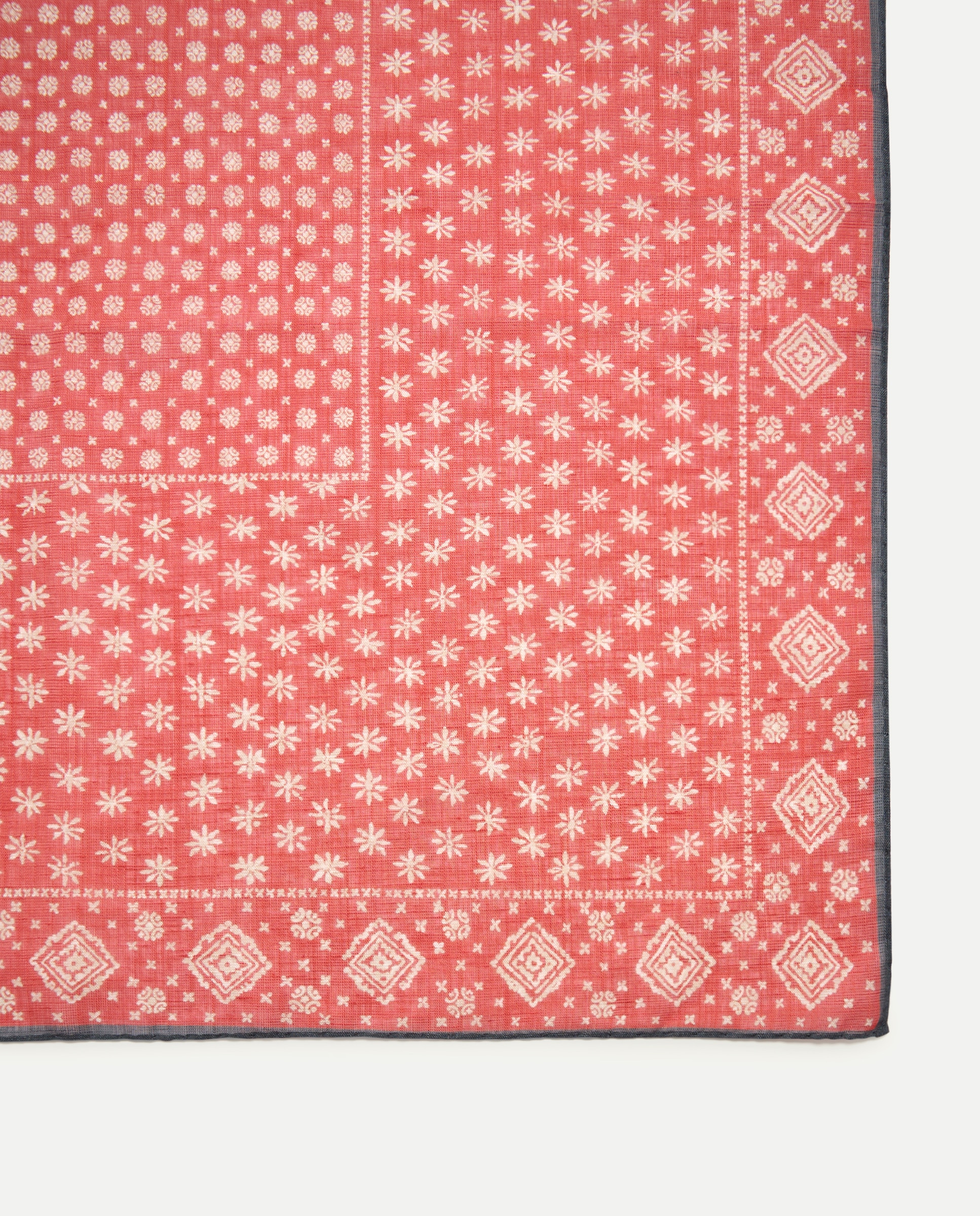 Lenço Tipo Bandana em Mistura de Linho Coral-4