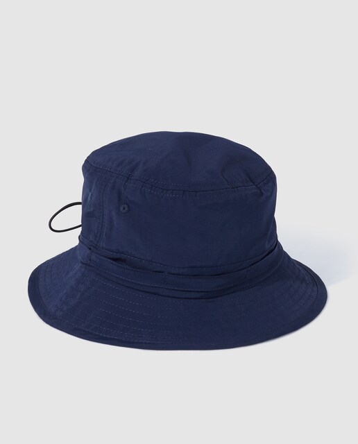 Gorro de hombre tipo casco impermeable