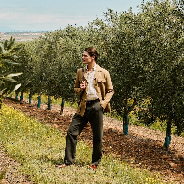 Imagem 0 de Casaco Safari de Linho com Multibolsos