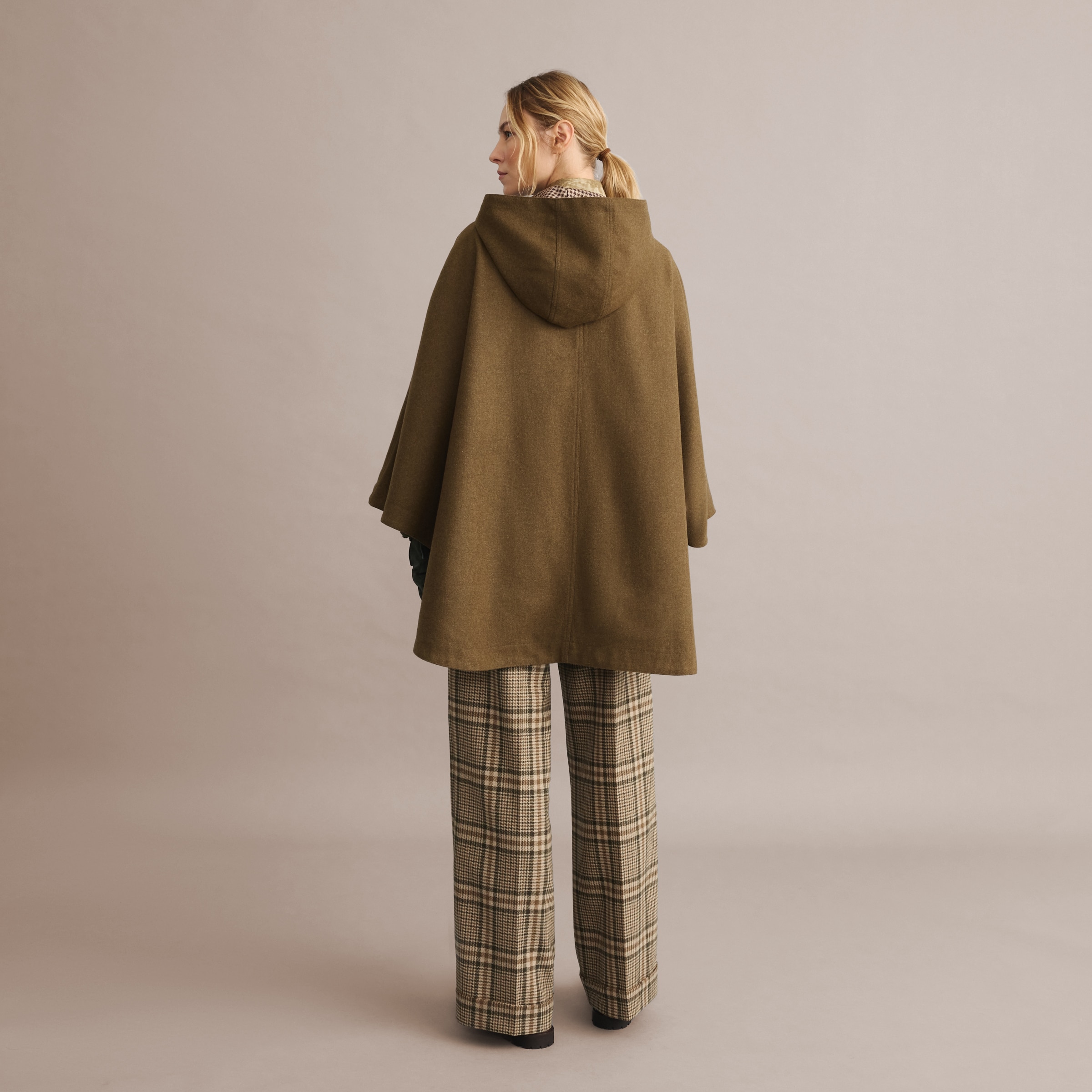 Capa de Lã de Mulher Verde-4