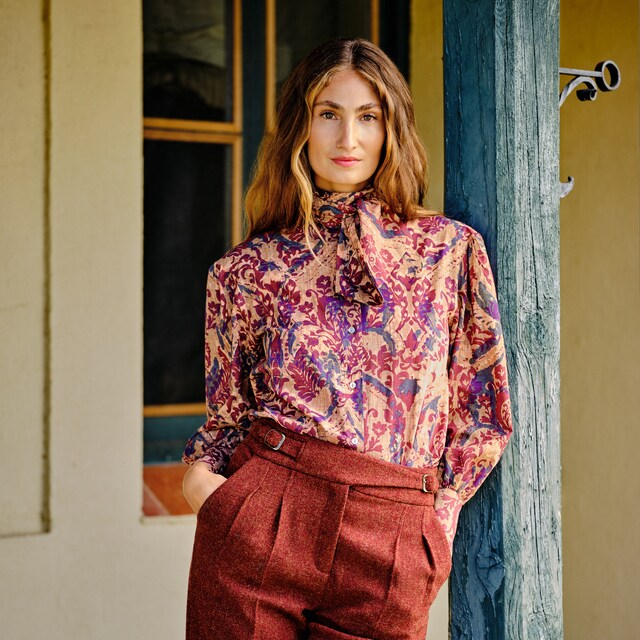 Imagem 0 de Camisa de Mulher com Laço