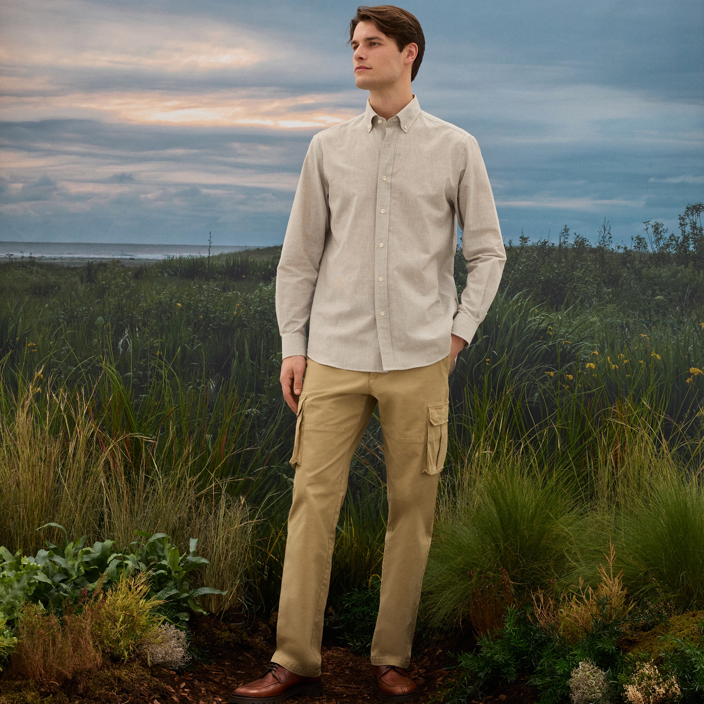 Camisa de Linho às Riscas de Homem Bege-2