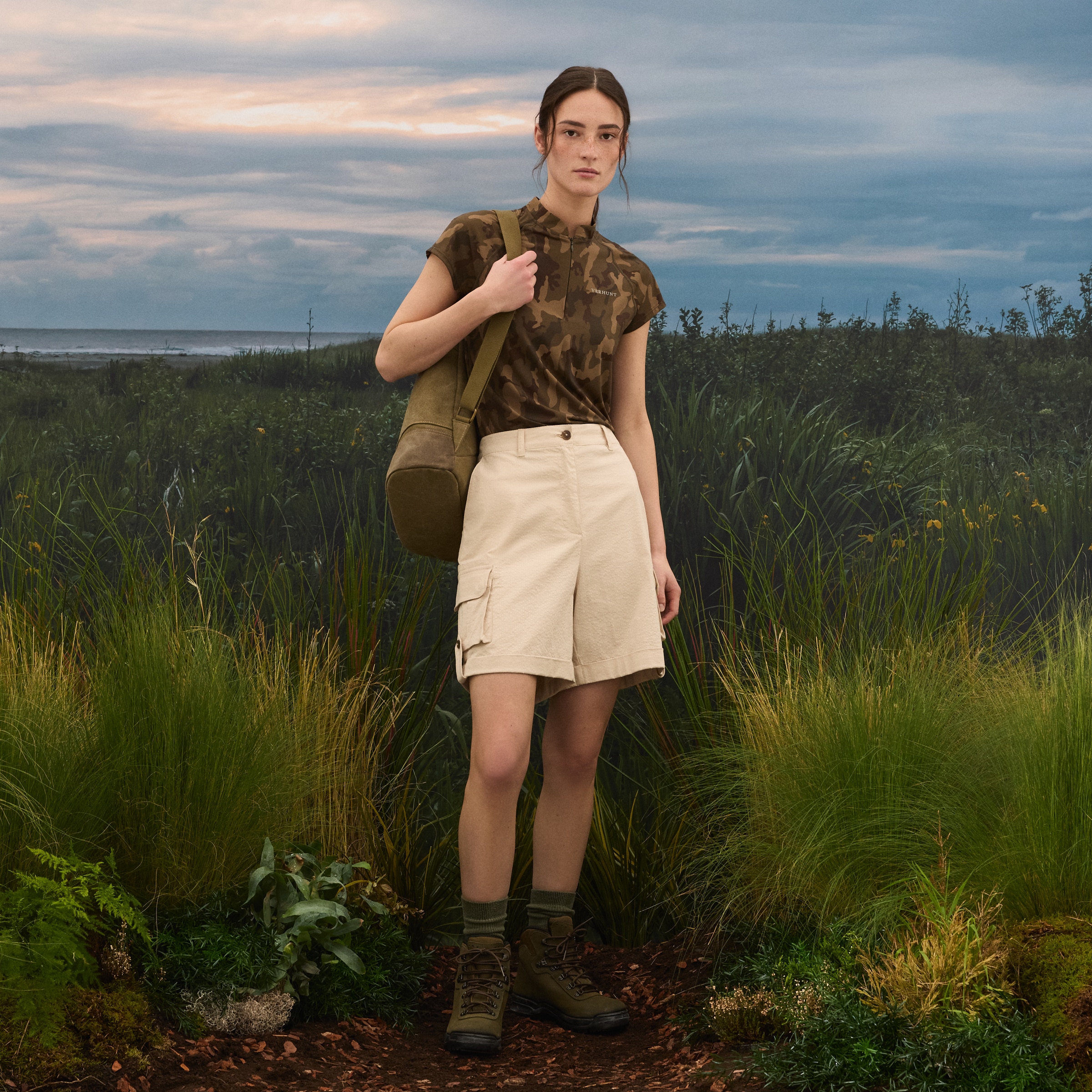 Imagem 0 de Bermudas Lisas com Bolsos de Mulher