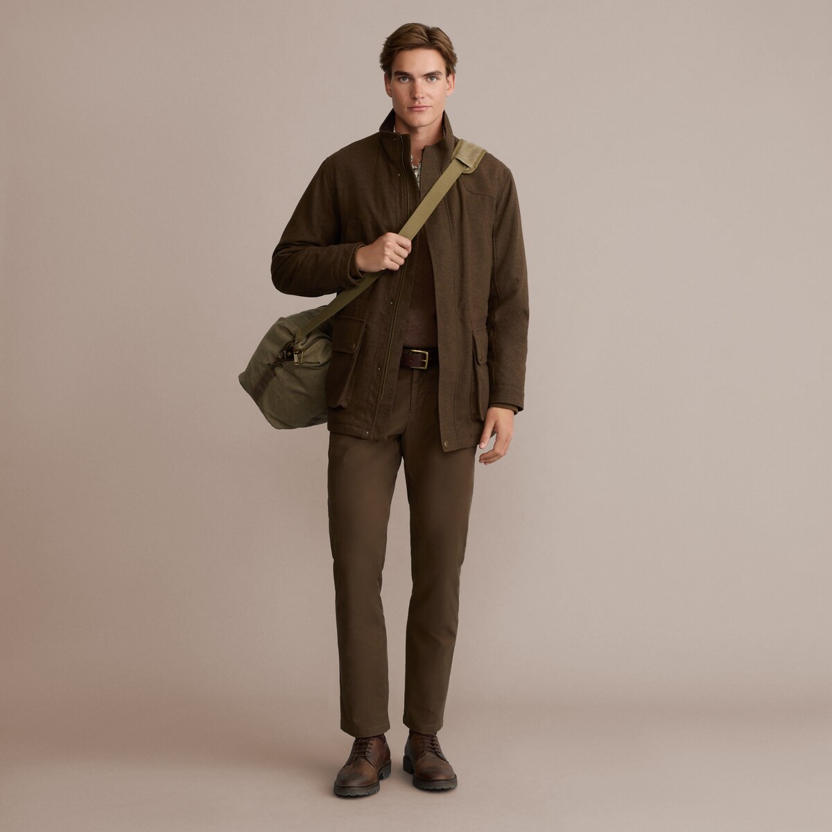 Camisola de Malha Lambswool de Homem com Gola em Bico Castanho-3