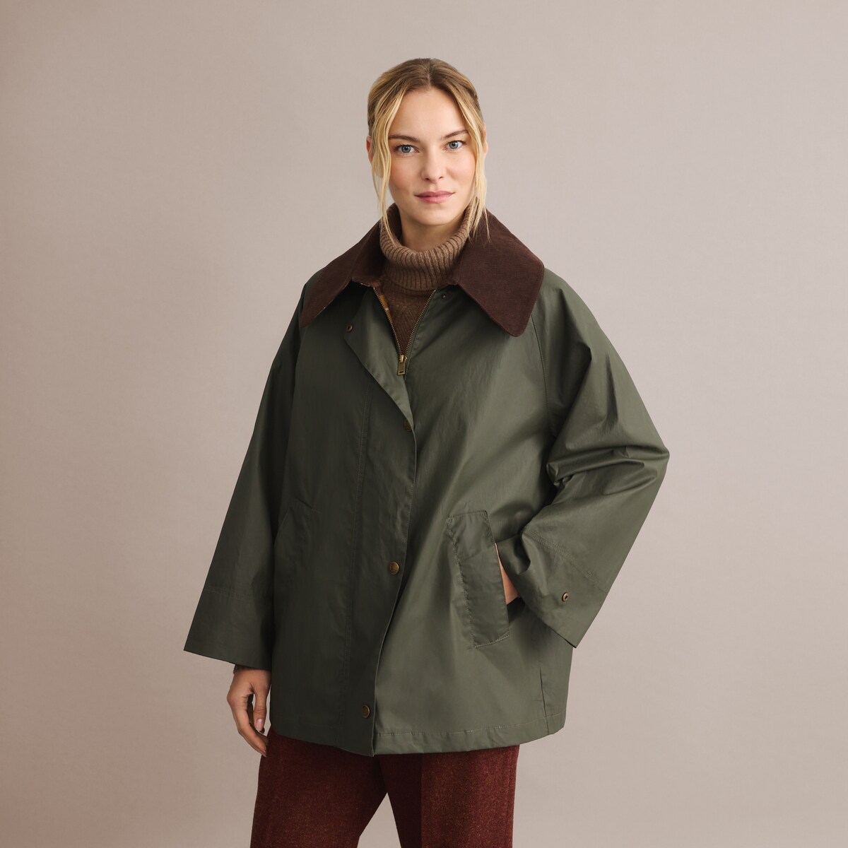 Sobretudo Tipo Capa de Mulher Verde-2