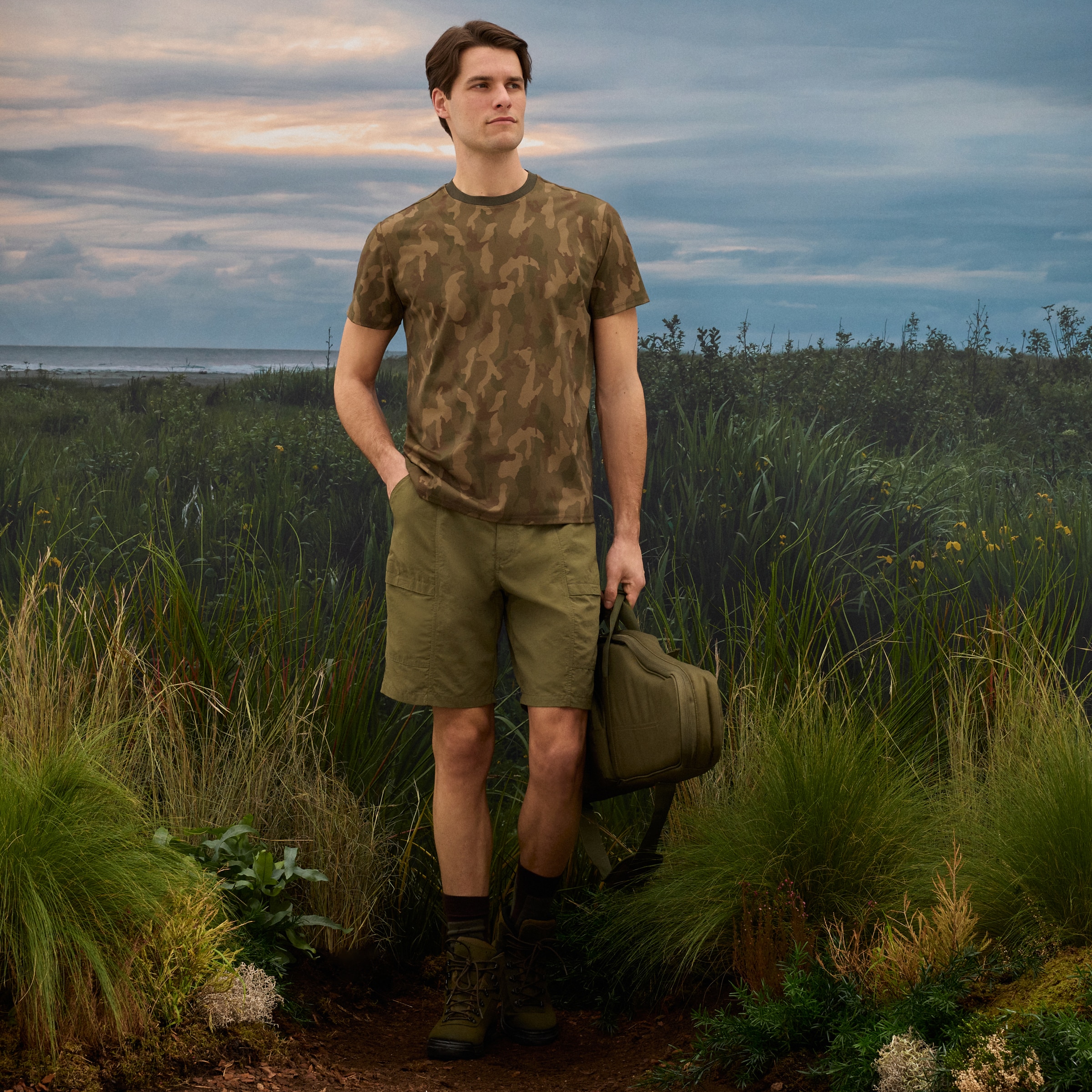 T-shirt Técnica de Camuflagem de Homem Caqui-2