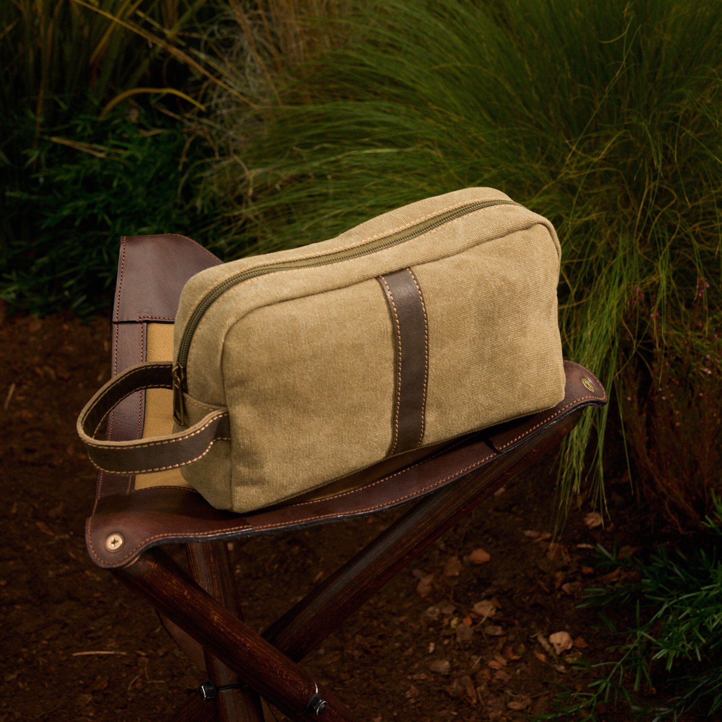 Nécessaire de Viagem em Lona e Pele Verde-3