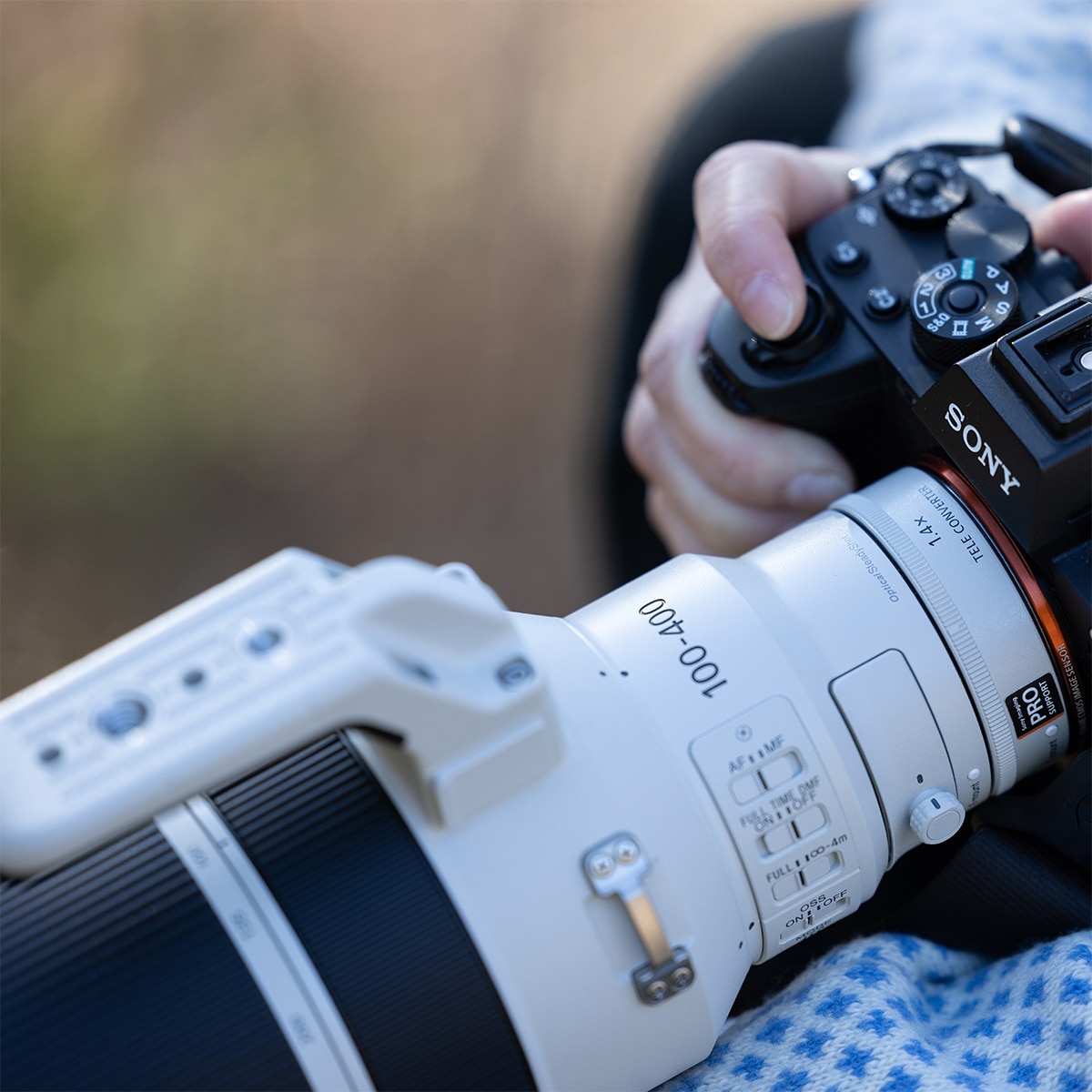 Objetivo Sony FE 100-400mm F4.5 GM OSS. Teleobjetivo full-frame SEL100400MCW. Negro-4