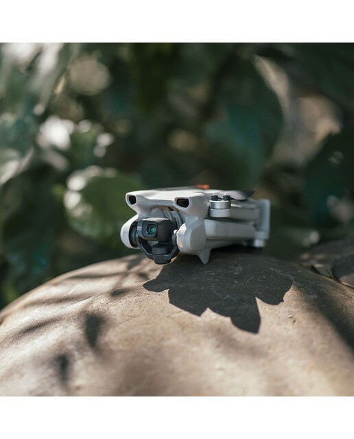 Dron DJI Mini 3 + Control remoto DJI RC 4