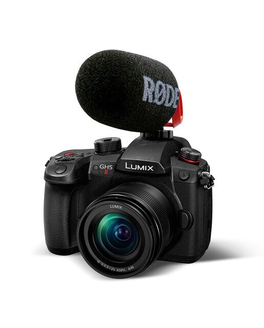 Imagen 1 de Cámara Micro 4:3 Panasonic Lumix DC-GH5M2 + Objetivo H-H025 F1.7 + Micrófono RODE Videomic Go II - Negro Negro