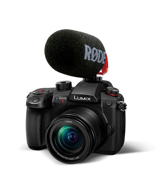 Cámara Micro 4:3 Panasonic Lumix DC-GH5M2 + Objetivo H-H025 F1.7 + Micrófono RODE Videomic Go II