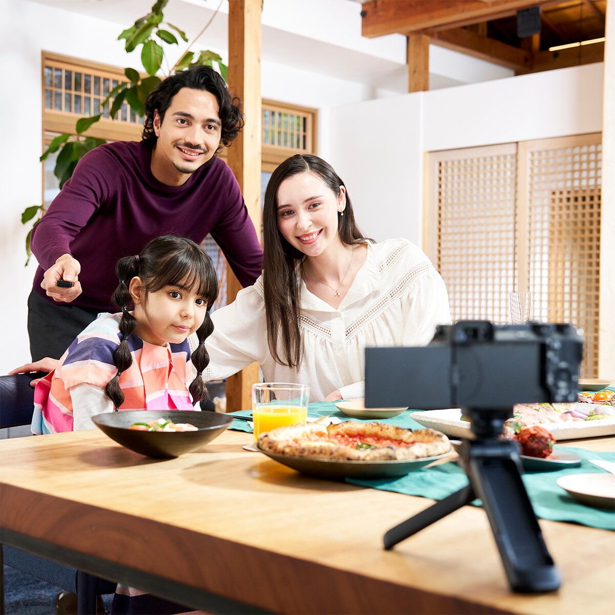 Câmara Sony ZV-E10K Vlogging Alpha, APS-C, Lente Zoom Motorizada 16-50mm F/3.5-5.6 II Preto-4