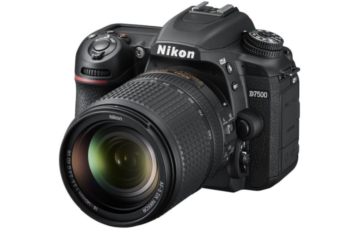 Imagem 0 de Câmara Reflex Nikon D7500 18-140VR 20,9MP
