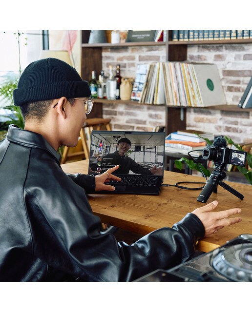 Sony ZV-1 II cámara compacta para vlogging con objetivo zoom gran angular y micrófono inteligente integrado de 3 cápsulas (ZV1M2BDI.EU) Negro-5