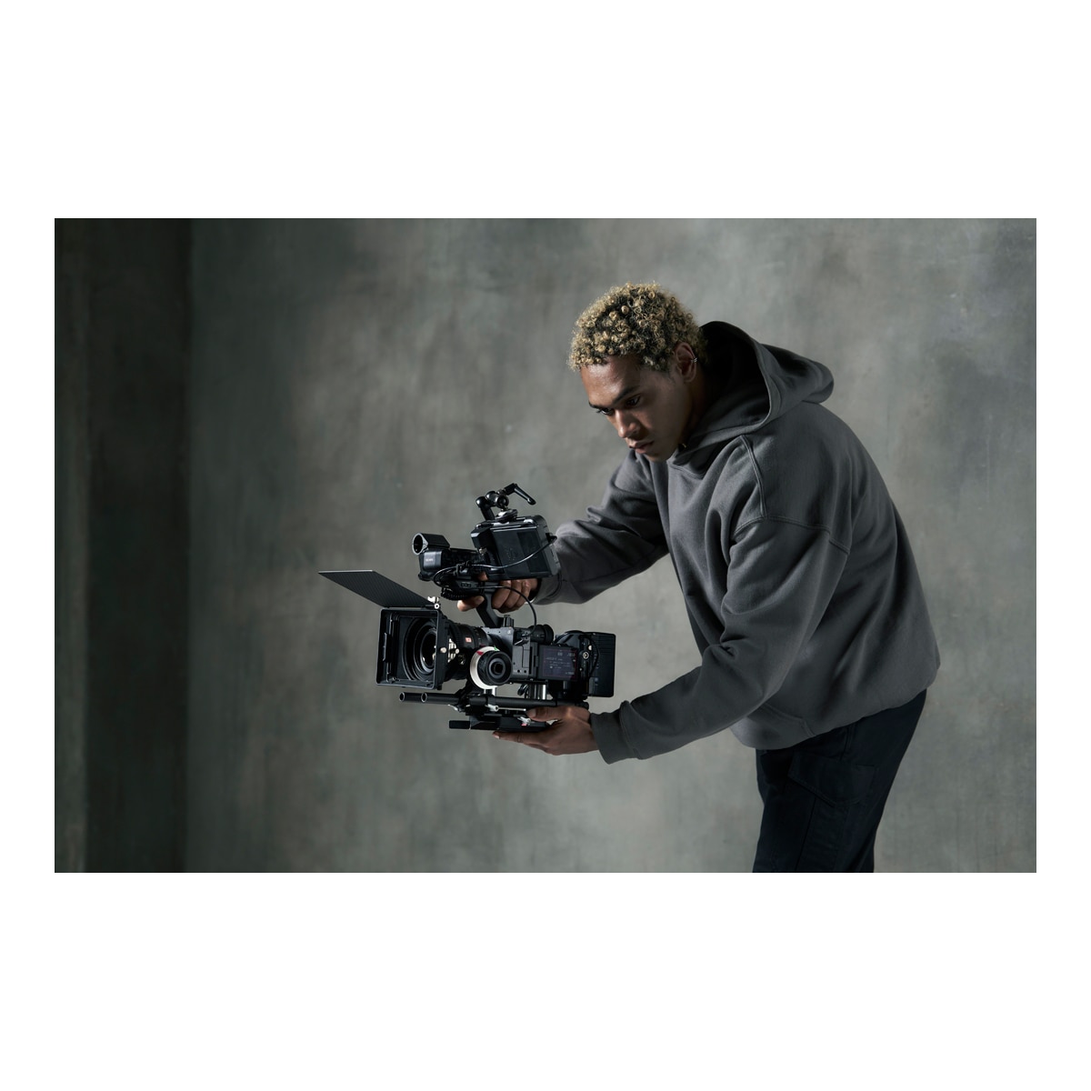 Sony Cinema Line FX2 cámara Evil Full Frame cuerpo + unidad de asa XLR con sensor CMOS Exmor R ideal para grabación de cine profesional (ILMEFX2B.CEC) Negro / Gris-7