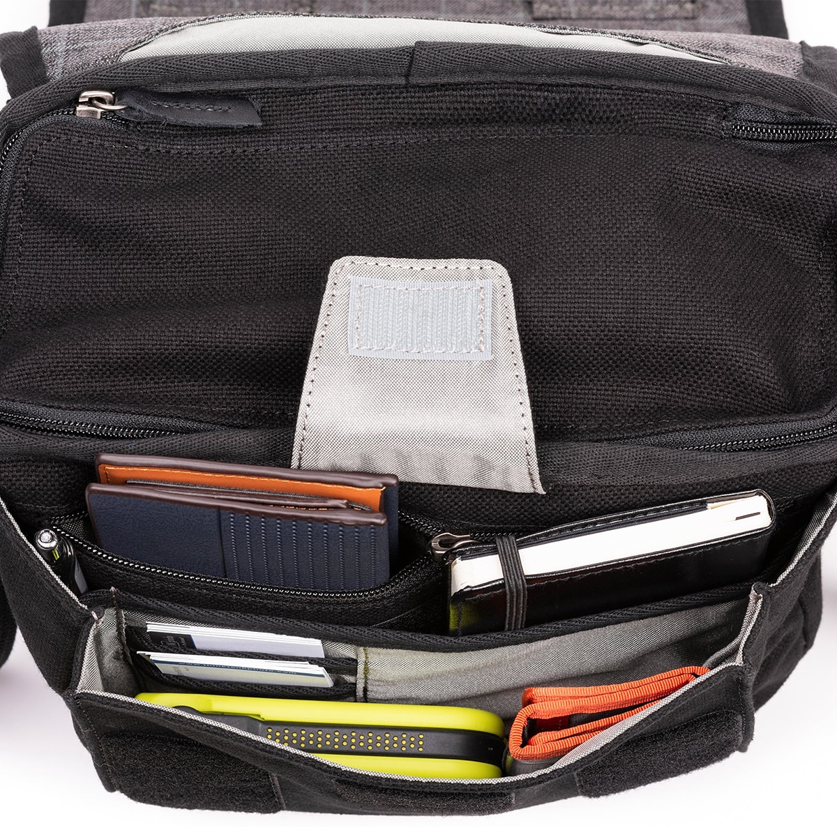 Bolso de hombro Think Tank Retrospective 5 V2.0 Negro-6