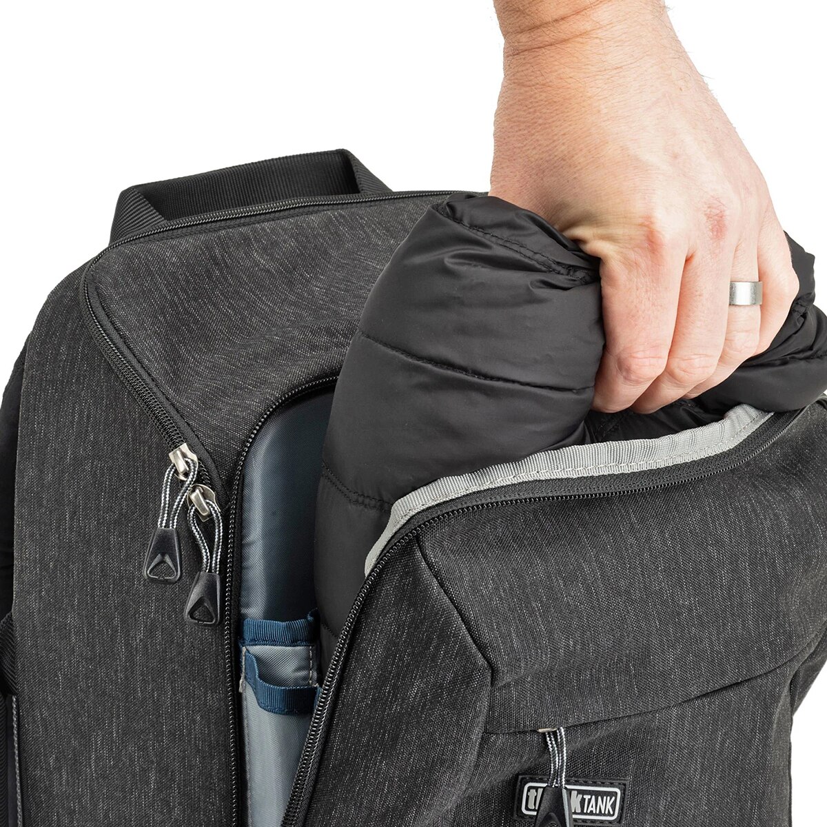 Mochila Think Tank BackStory 15 Gris-13