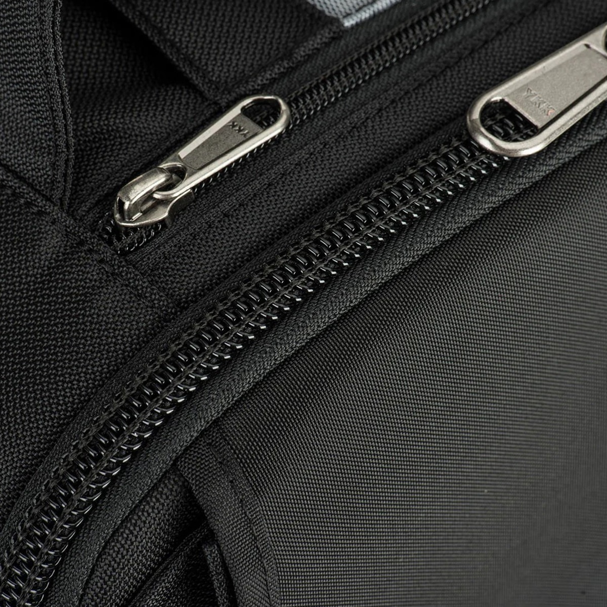Maleta Think Tank Airport Advantage Negro-12