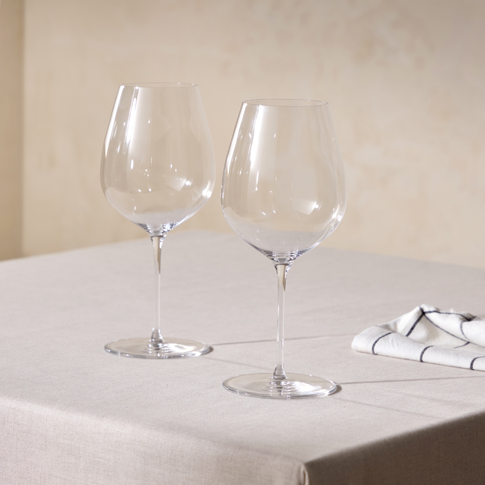 Conjunto de 2 Copos de Vinho de Cristal Berna Transparente-1