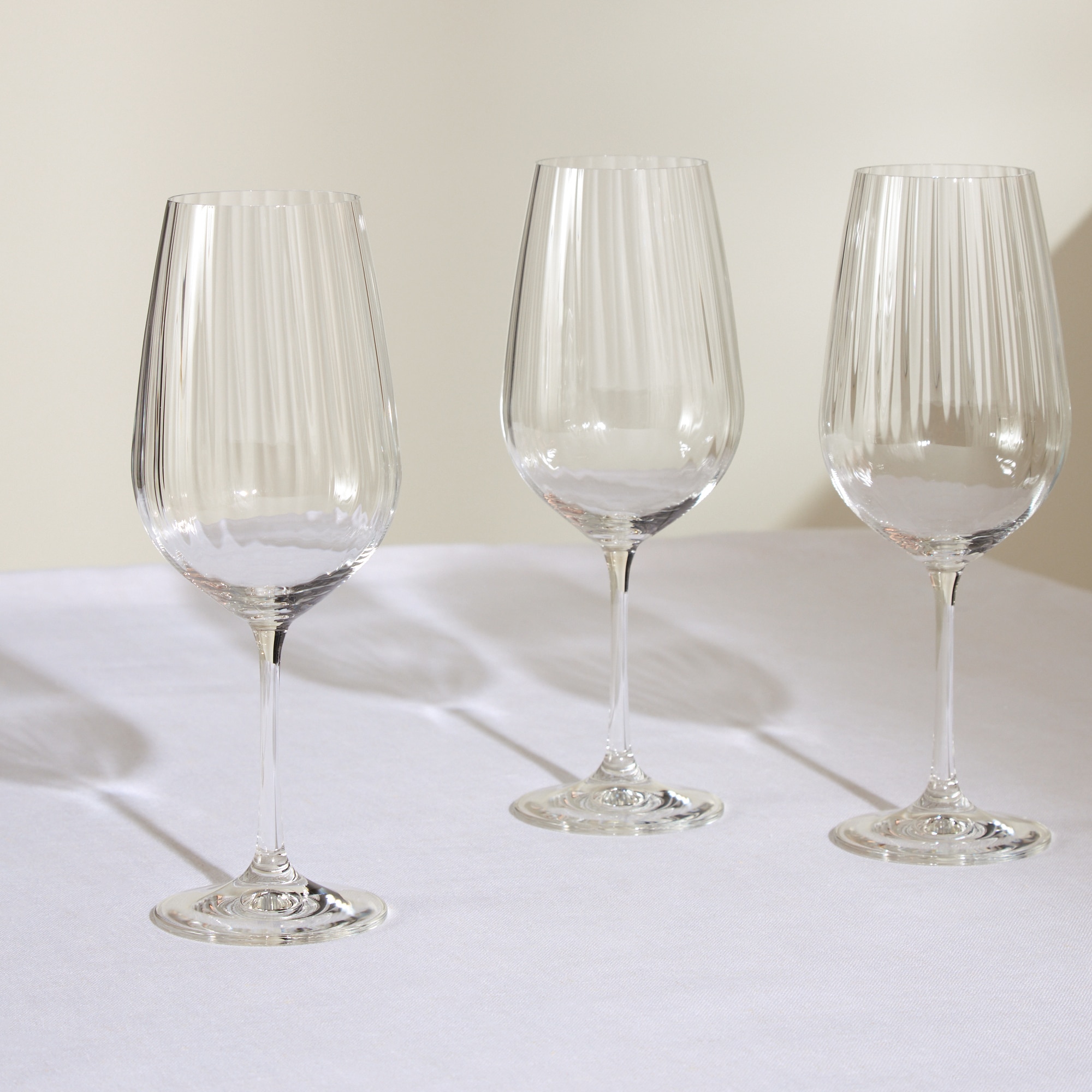 Conjunto de 4 Copos de Vinho de Cristal Praga 1