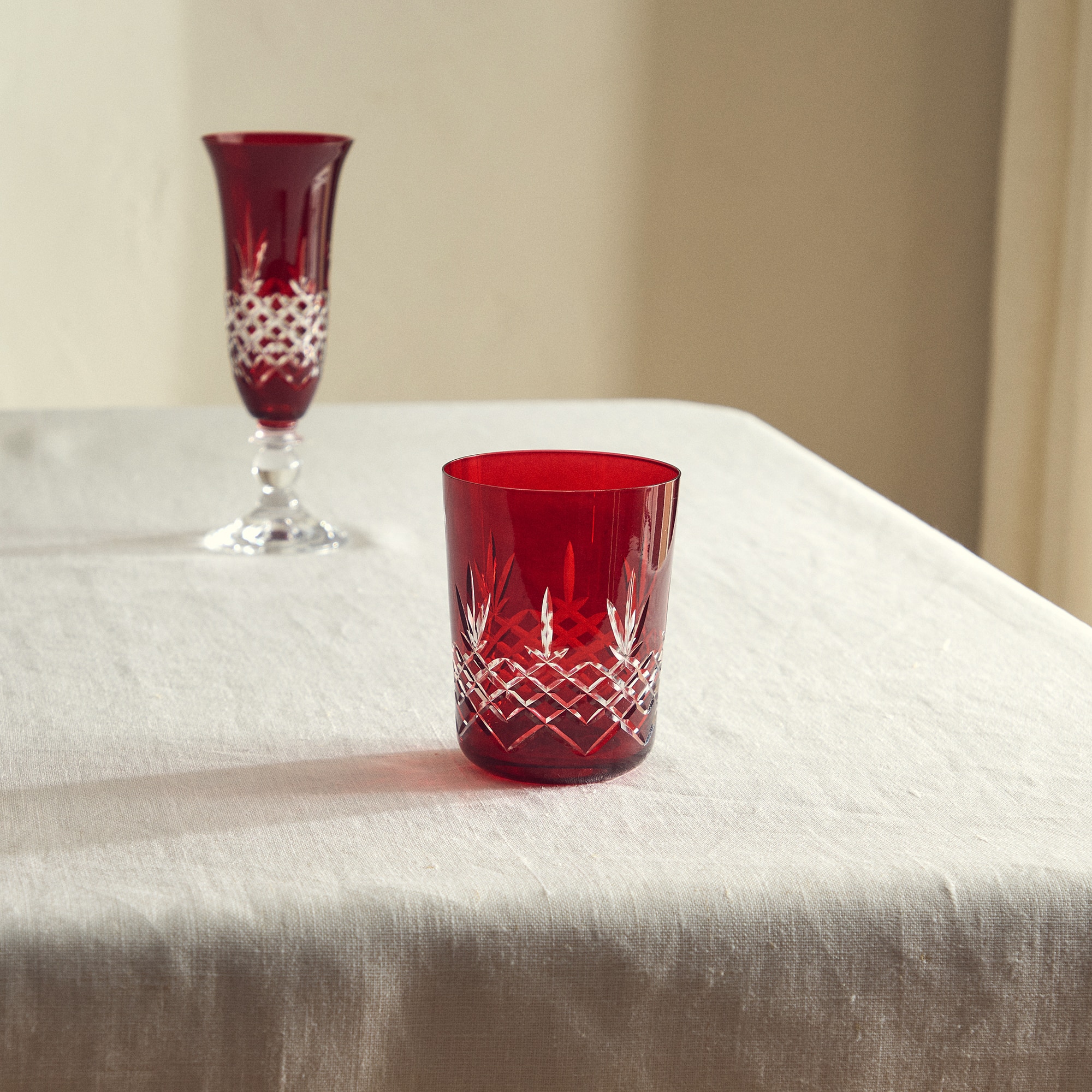 Copo de Água de Cristal Talhado Innsbruck Vermelho-1