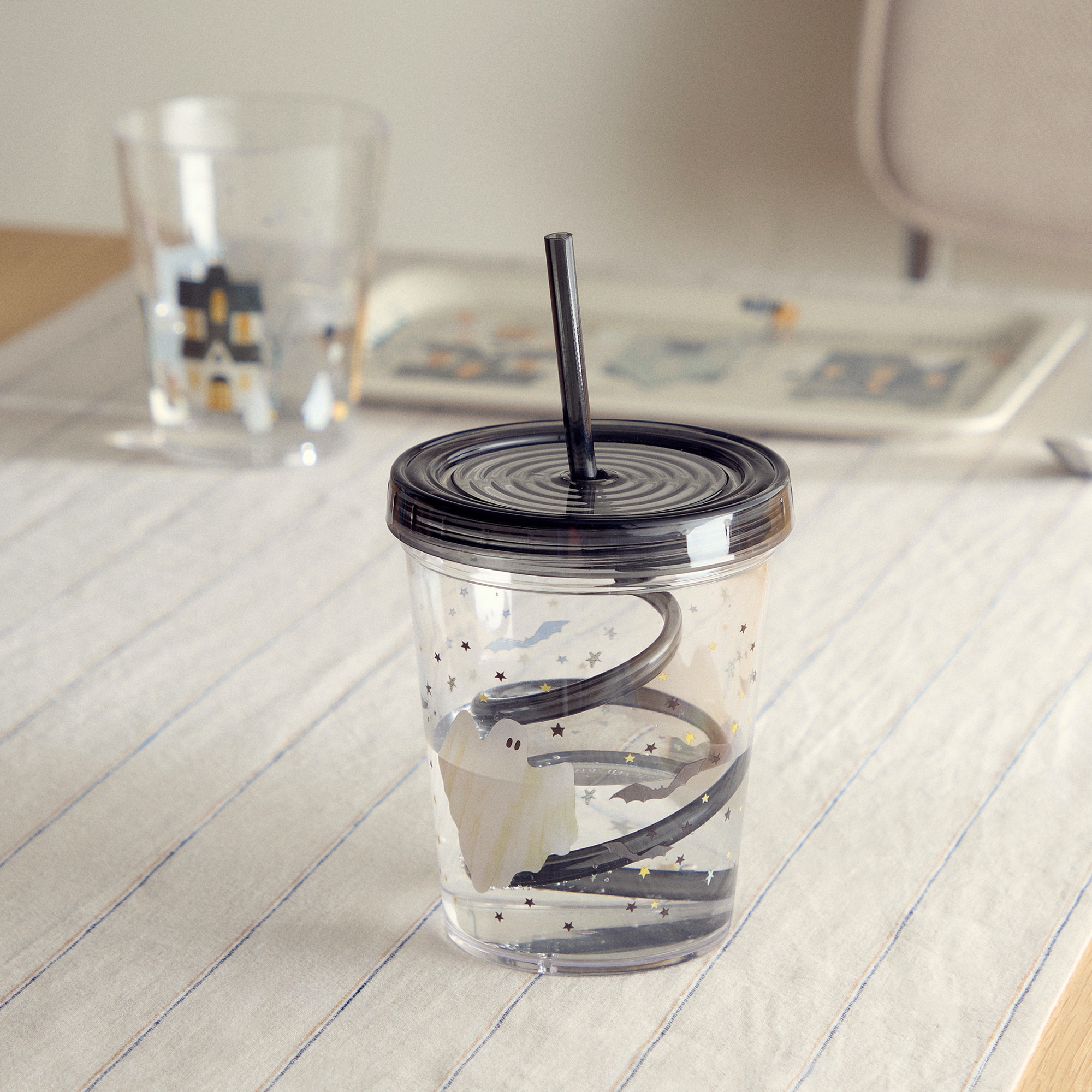 Imagem 0 de Copo de Água Acrílico com Palhinha Fantasmas Halloween