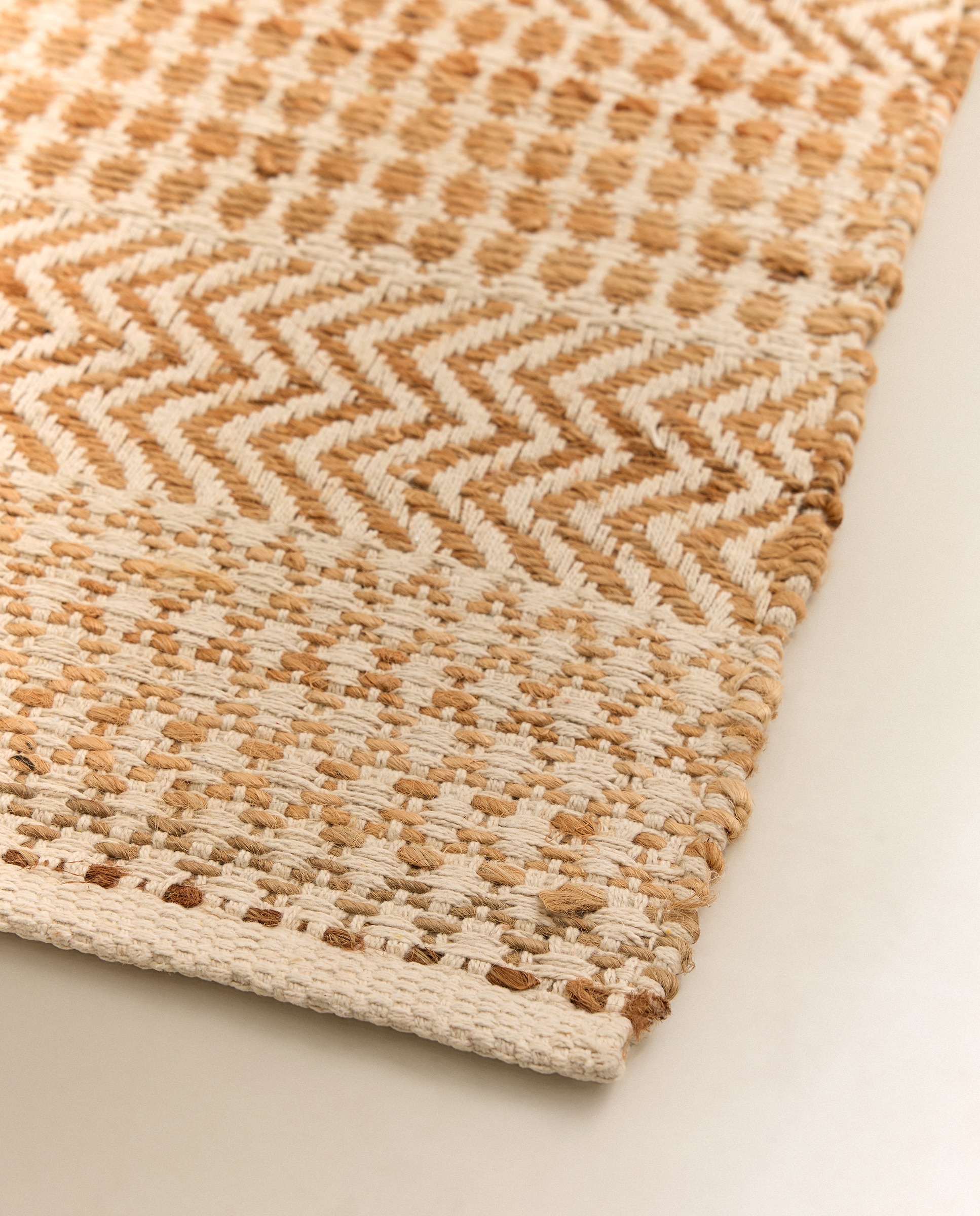 Tapete de Corredor de Juta Manilva Cru-3