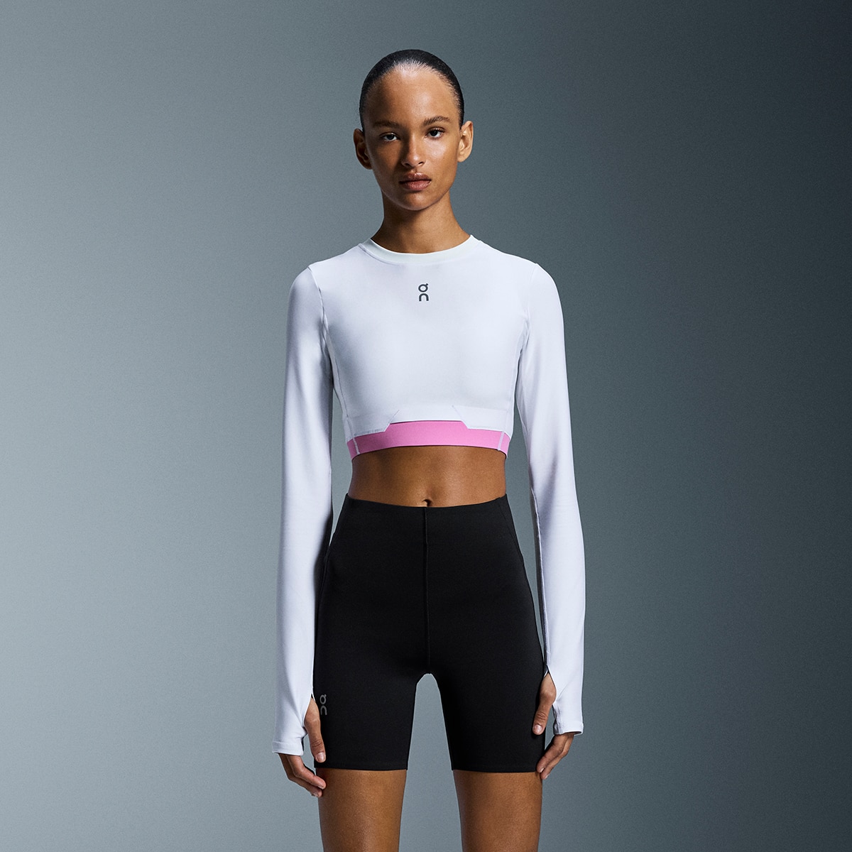 On - Camiseta de mujerTrain Long Sleeve Crop On.