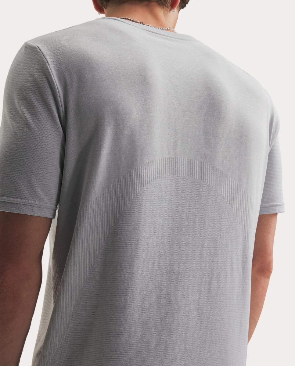 T-shirt de Homem UA Vanish Elite Seamless SS Cinzento médio-3