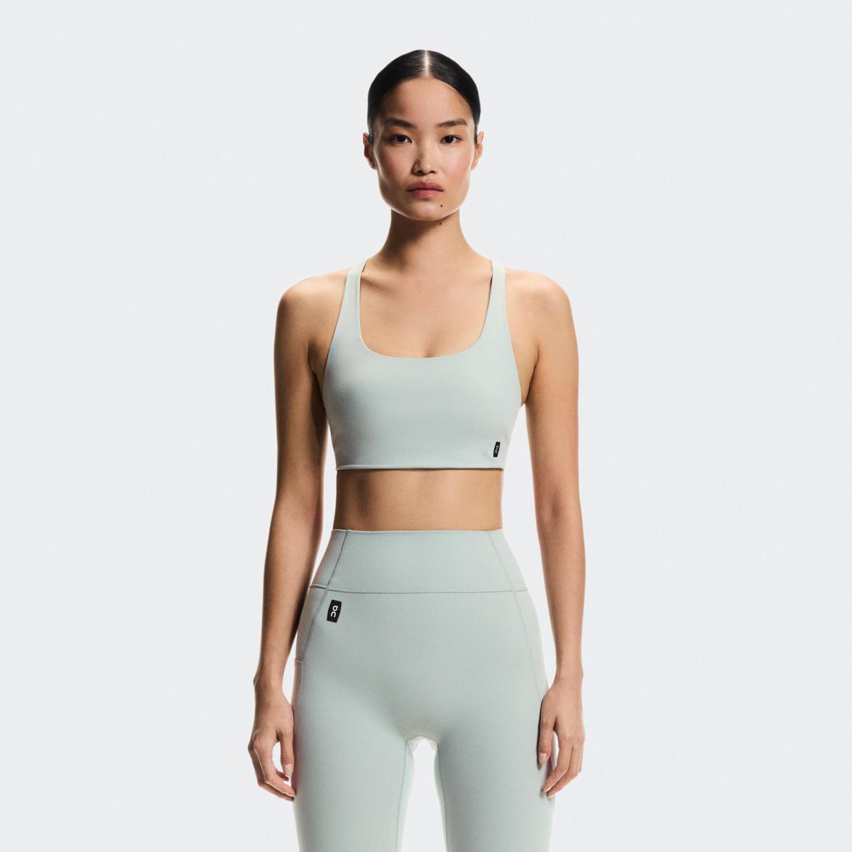 Imagen 0 de Top de mujer Studio Bra On Verde