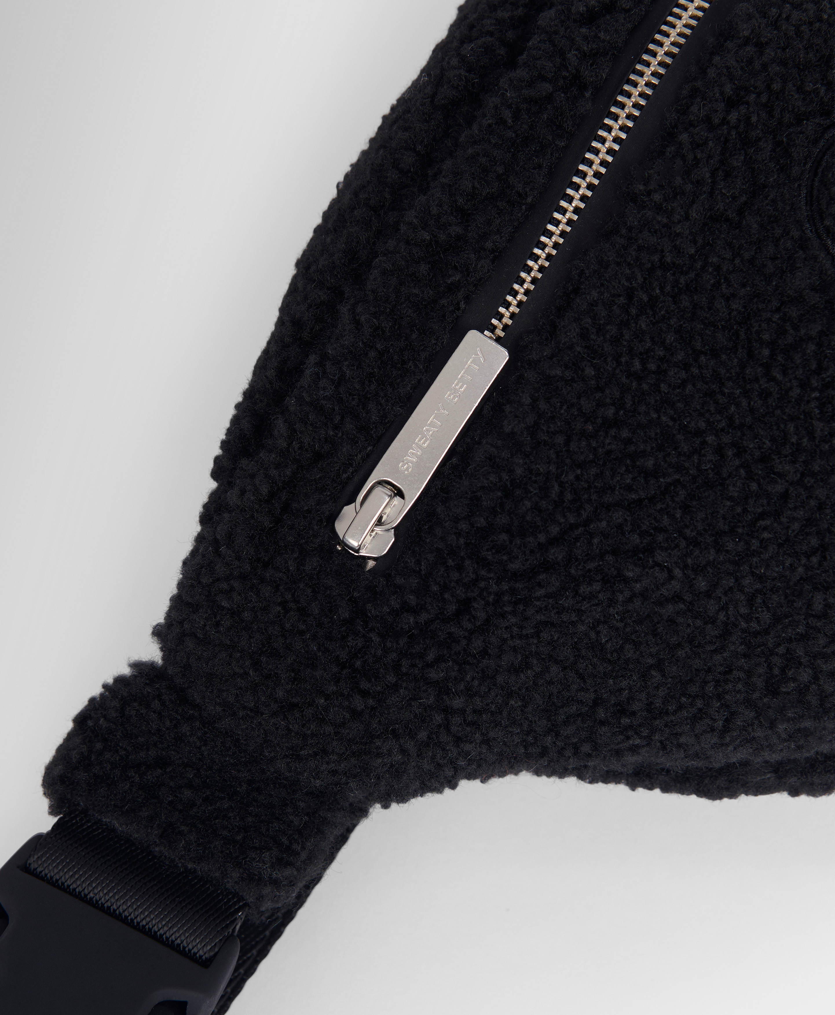 Mala de Mulher Sherpa Bumbag Preto-3