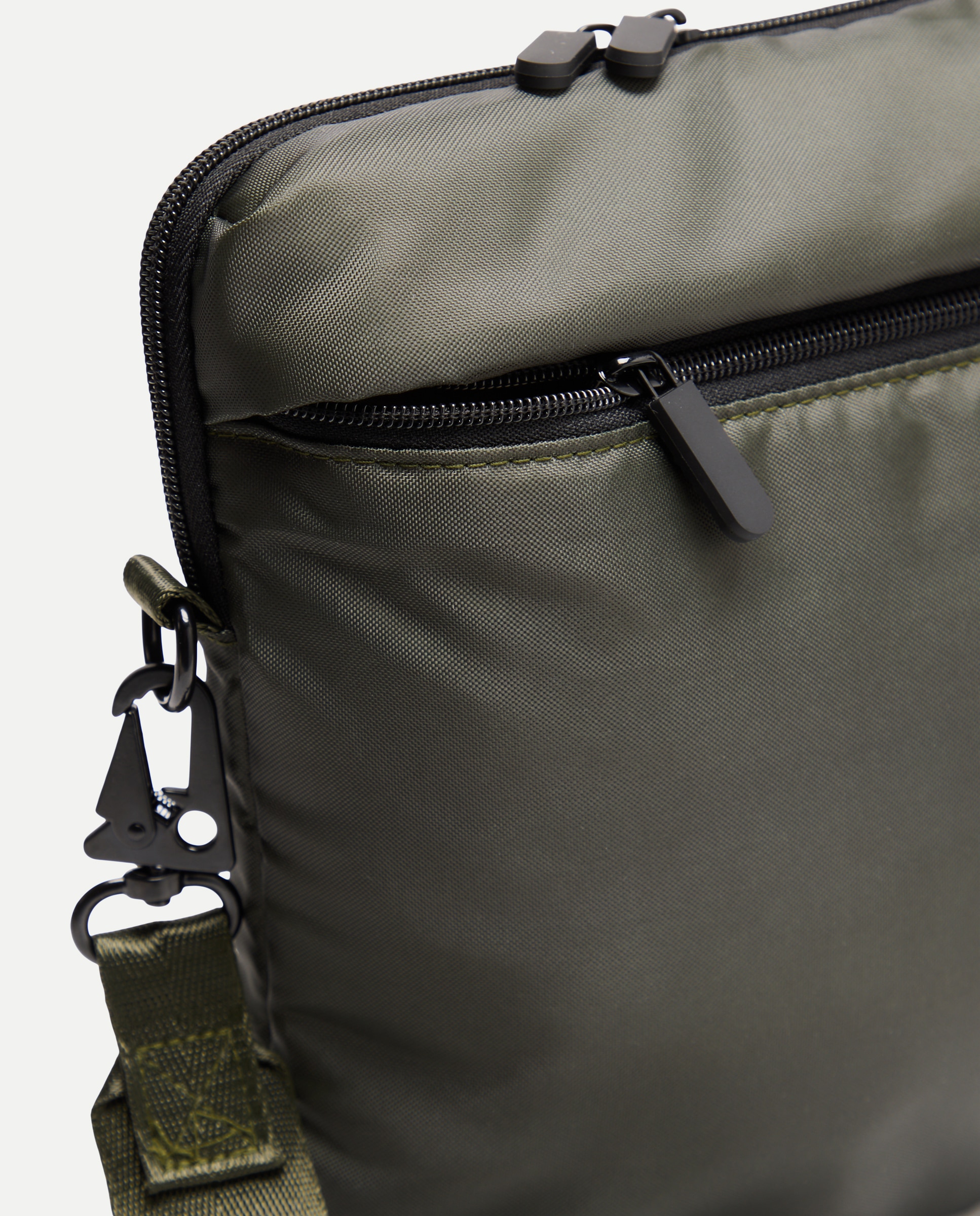 Funda para ordernador portatil Verde-3