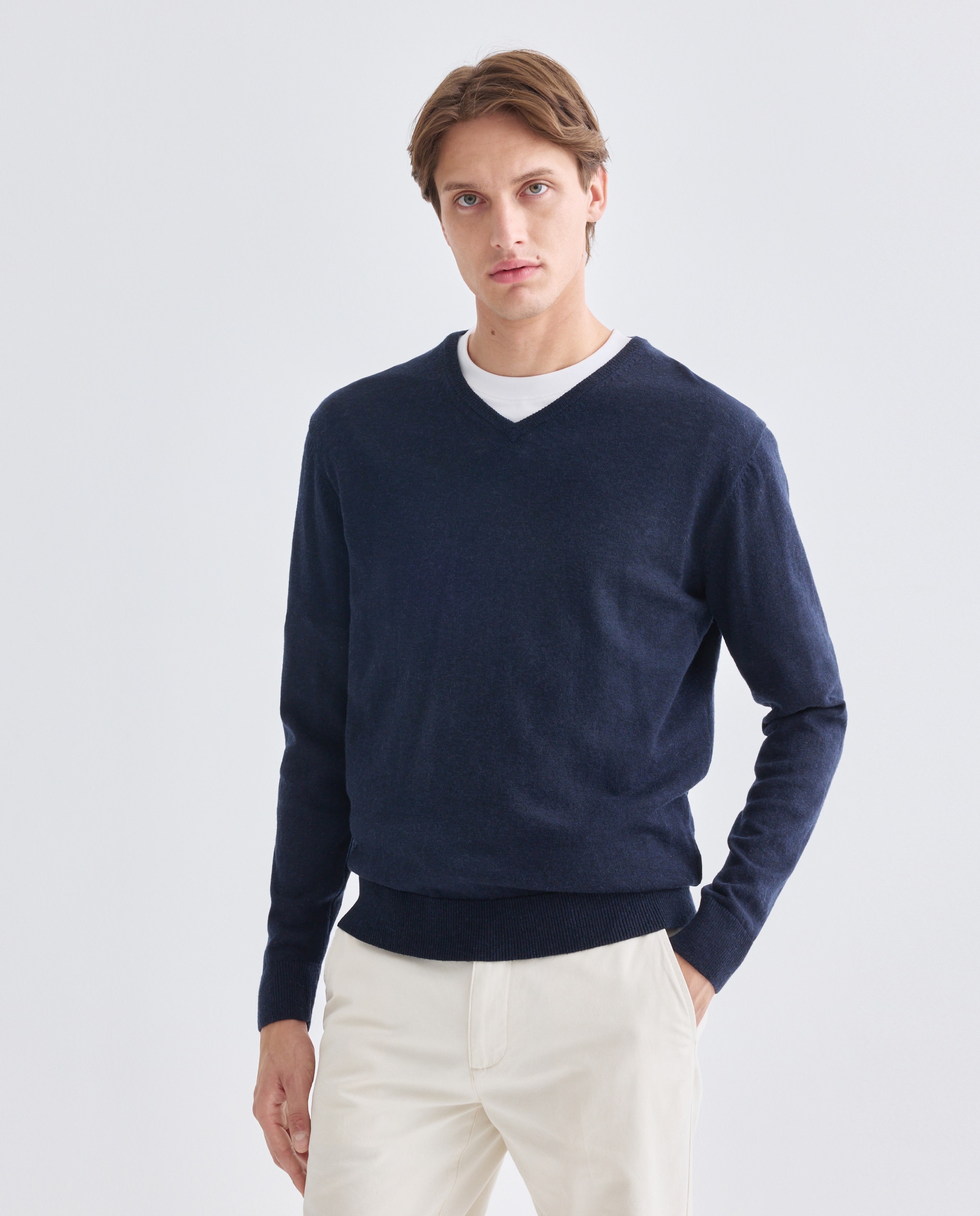 Imagen 0 de Jersey de hombre cuello pico liso 100% Lana Merino