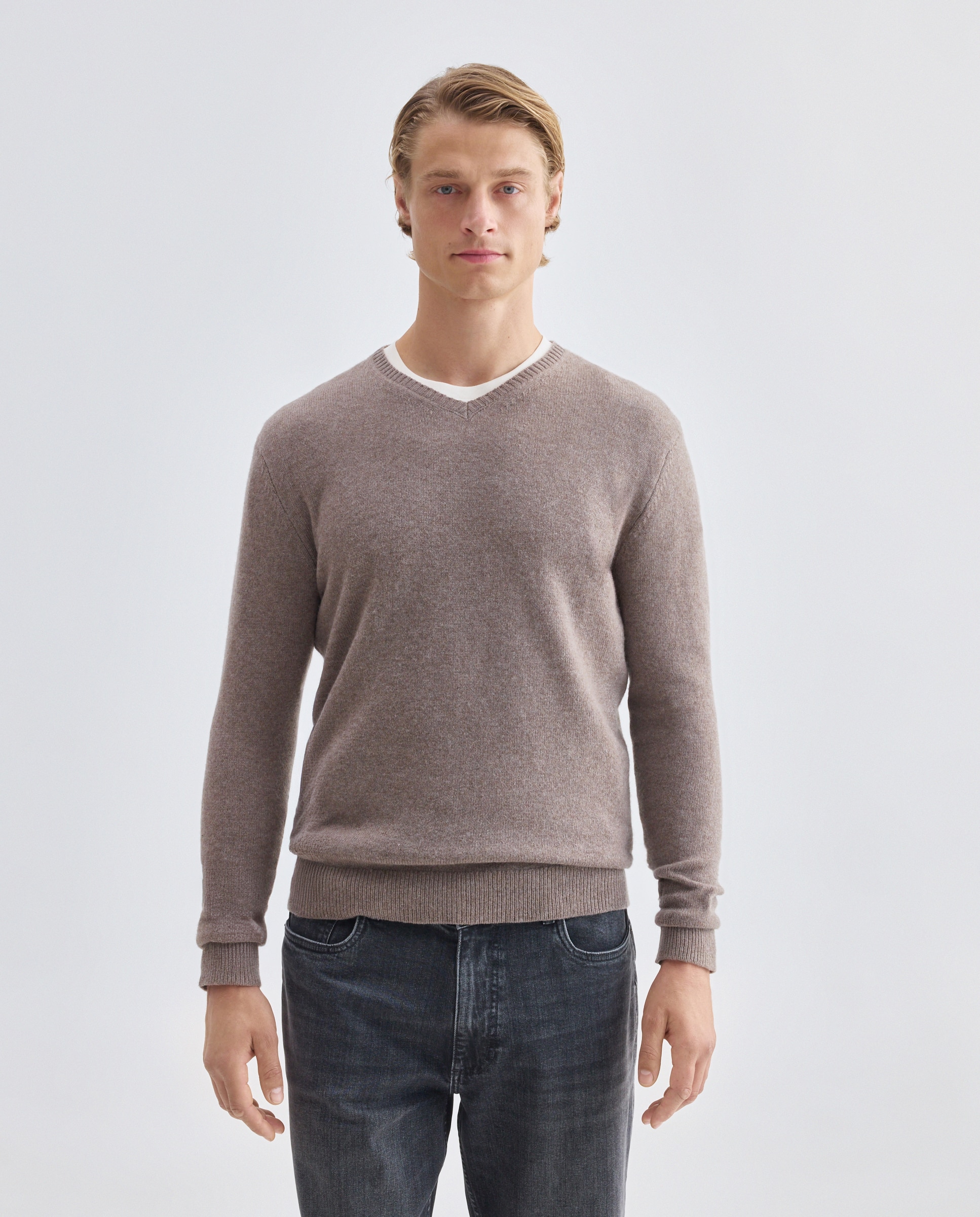 Imagen 0 de Jersey de hombre cuello pico liso Lambswool Nylon
