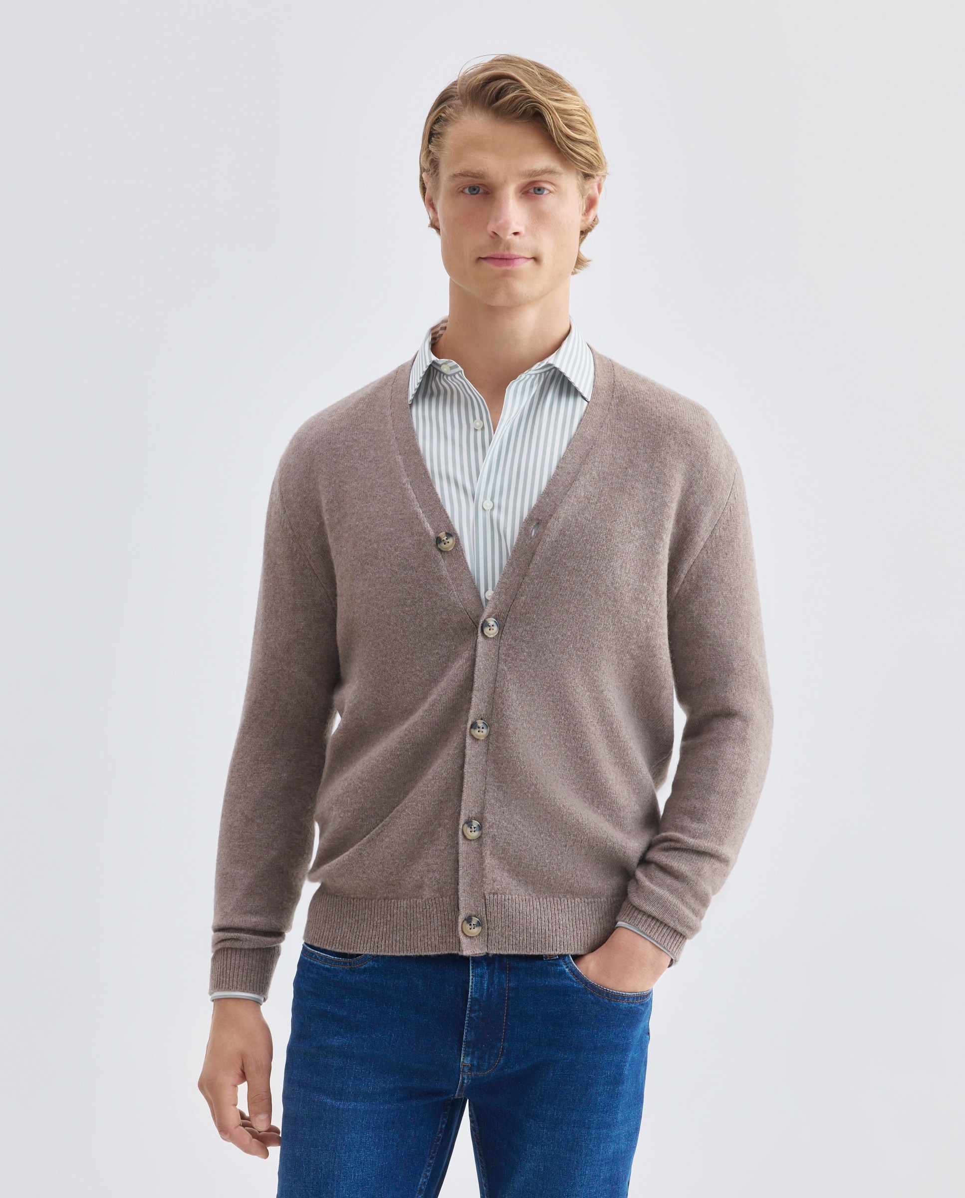 Imagen 0 de Cardigan de hombre botones liso Lambswool Nylon