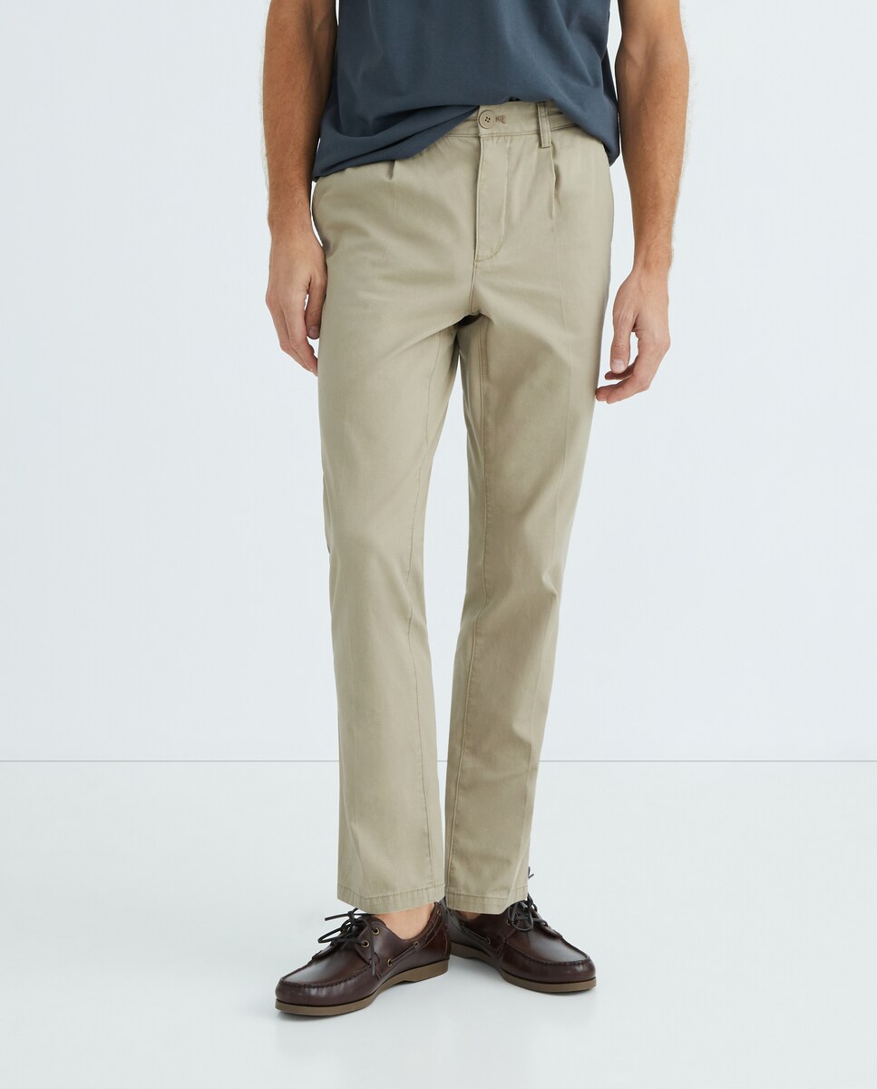 Pantalón hombre chino con pinza regular fit 40 Tostado - Main Image