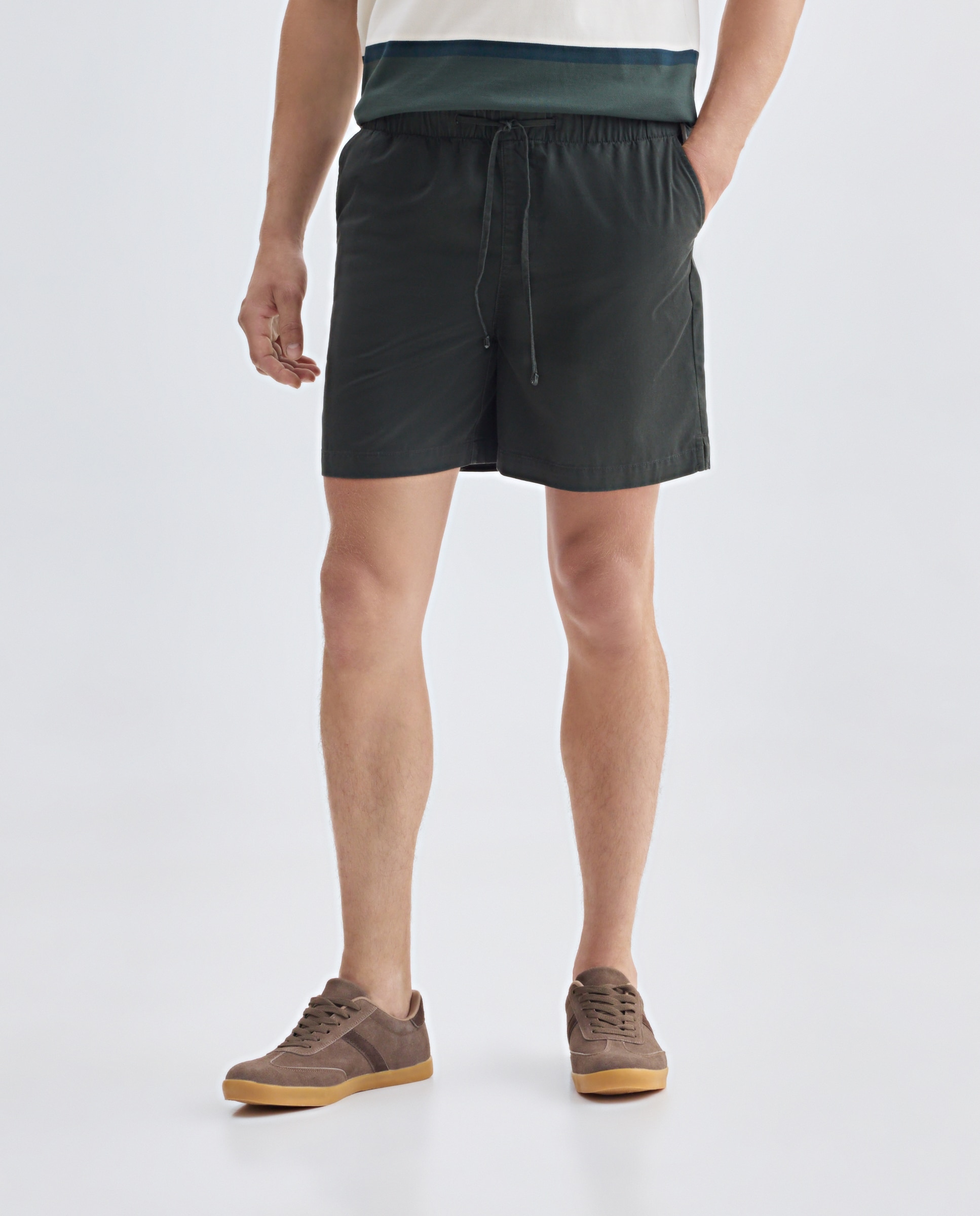 Bermuda hombre chino con goma 530 Verde oscuro-2