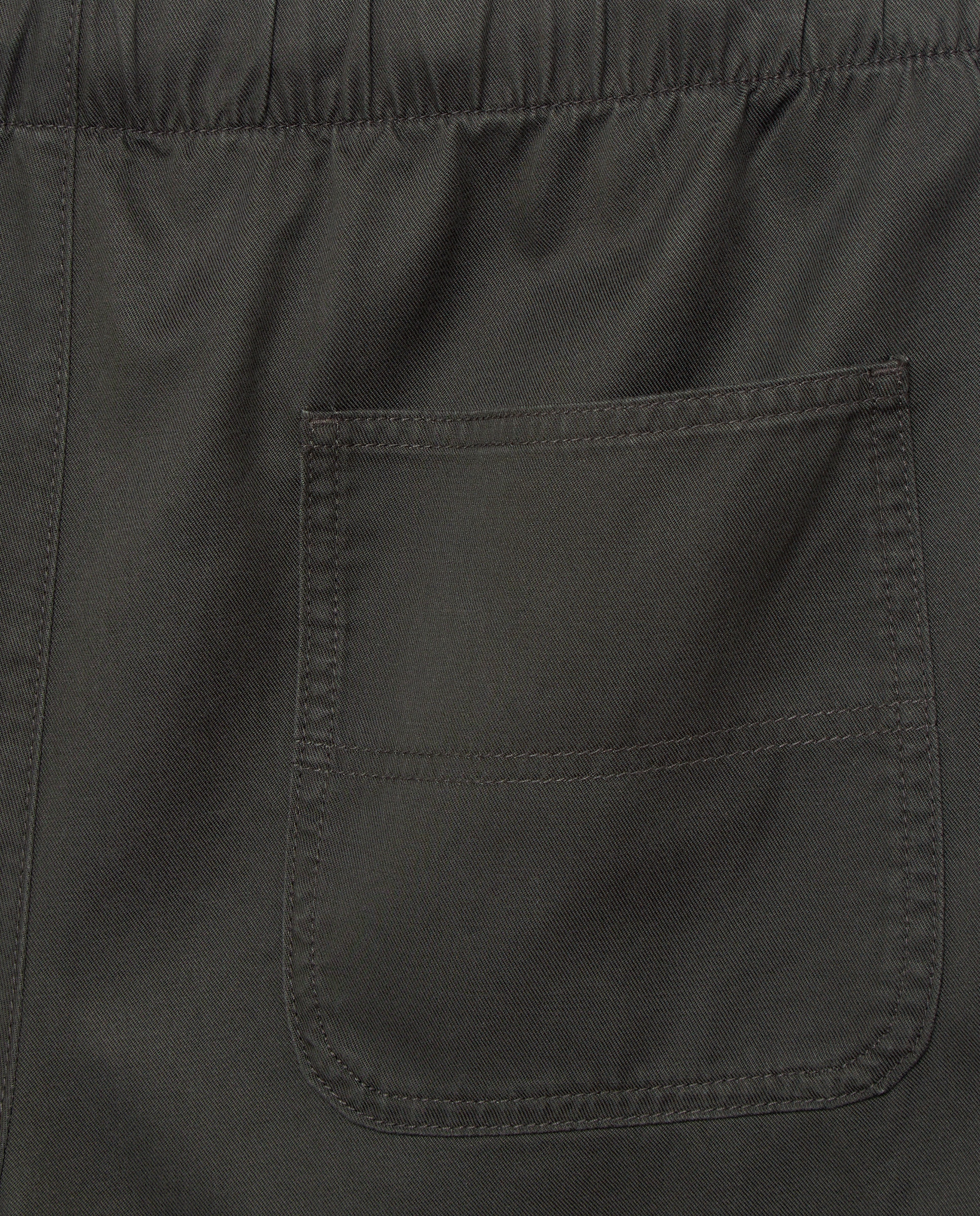 Bermuda hombre chino con goma 530 Verde oscuro-5