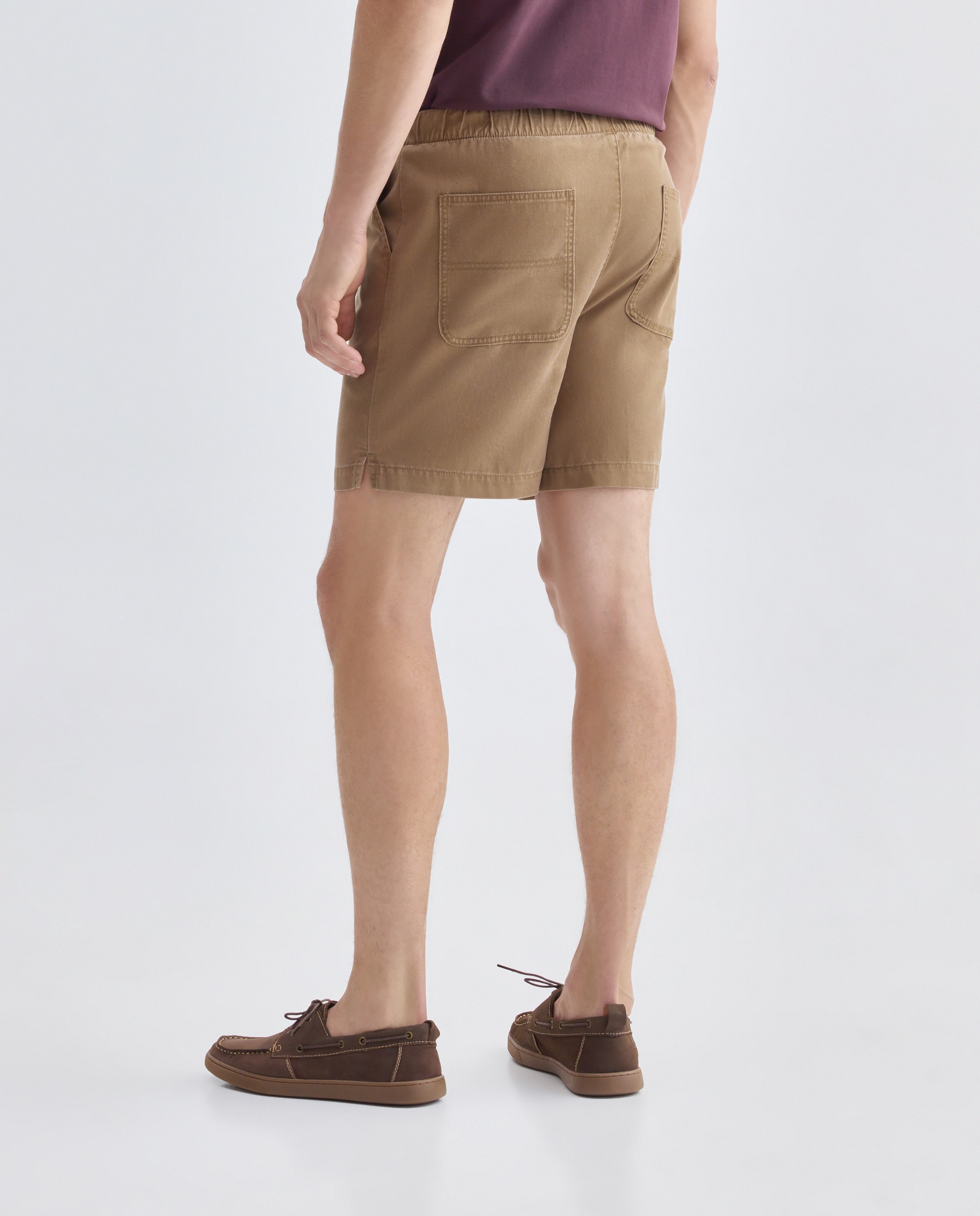 Bermuda hombre chino con goma Marrón-3